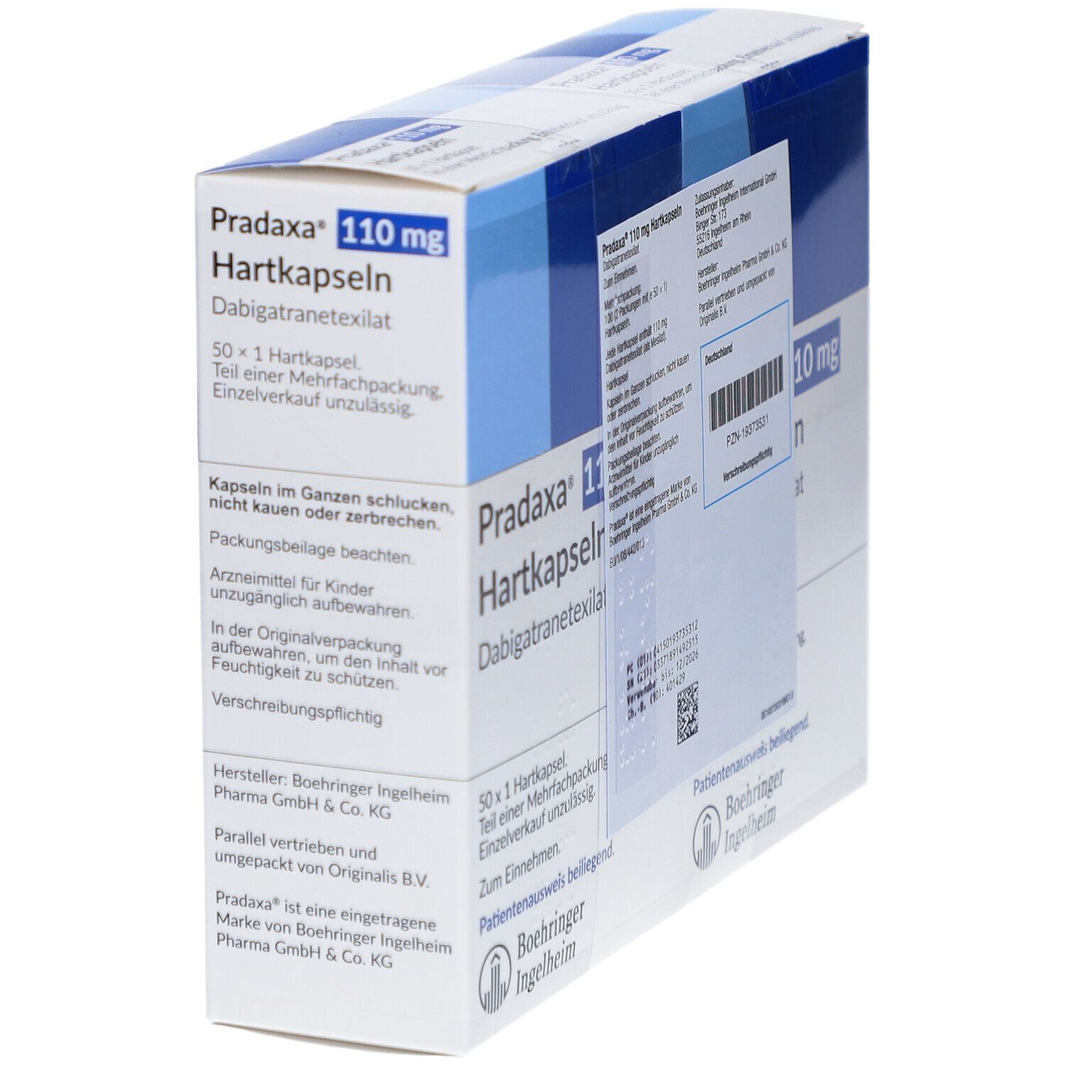 PRADAXA 110 mg Hartkapseln Packung, schräg. Blaue und weiße Schachtel mit Produktinformationen und Logo von Boehringer Ingelheim.