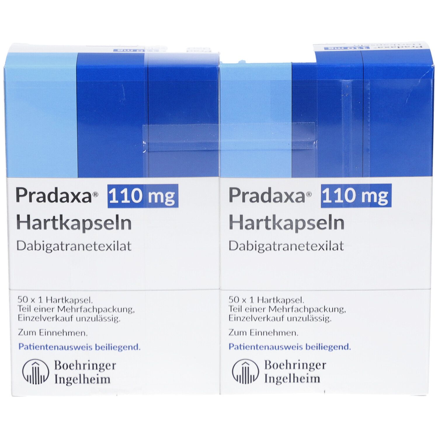 Zwei Packungen PRADAXA 110 mg Hartkapseln. Blaue und weiße Schachteln mit Produktinformationen und Logo von Boehringer Ingelheim.