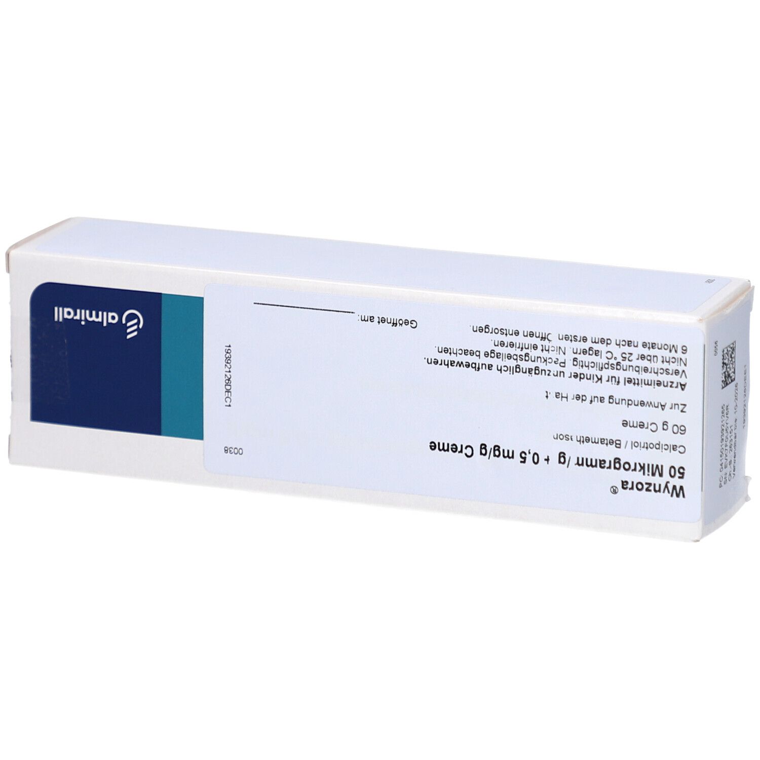 Schachtel mit Produktinformationen. Aufschrift: WYNZORA 50 Mikrogramm/g + 0,5 mg/g Creme. Enthält Calcipotriol/Betamethason.