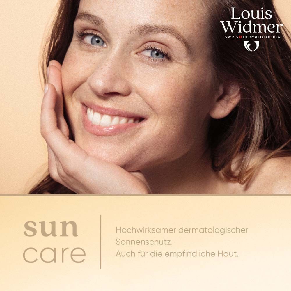 Frau mit blauen Augen lächelt. Text: sun care, Hochwirksamer dermatologischer Sonnenschutz. Auch für die empfindliche Haut.