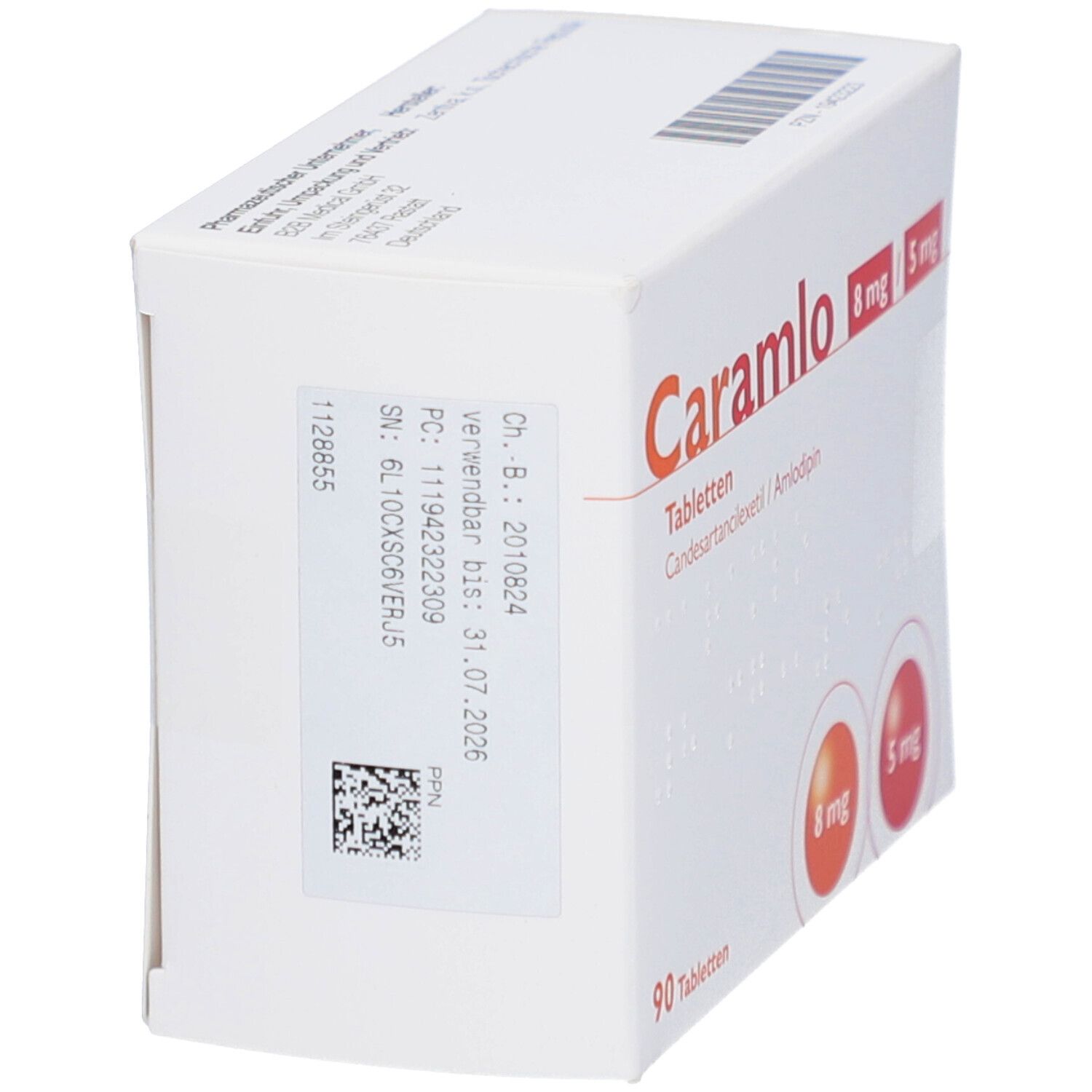Weiße Tablettenbox mit Aufschrift Caramlo 8 mg/5 mg Tabletten. Enthält 90 Tabletten. Orange und rote Kreise mit Dosierungsangaben. Seitenansicht.