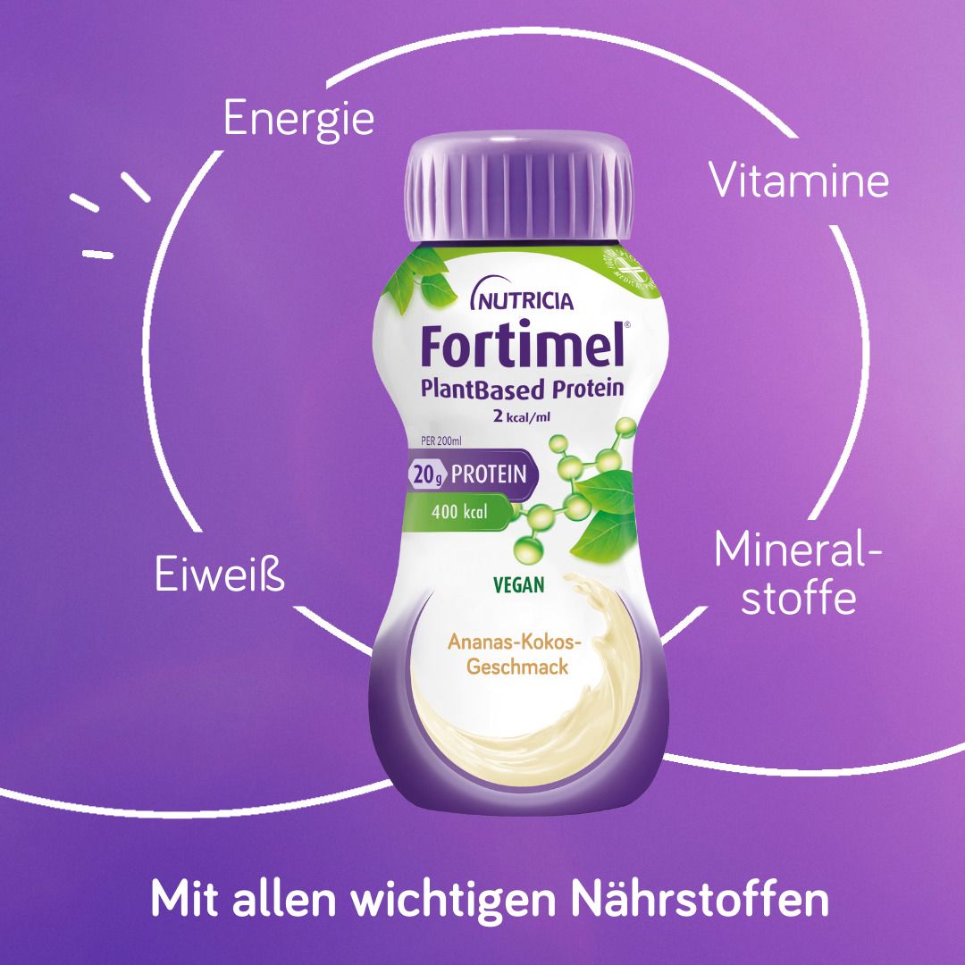 Eine Flasche Fortimel PlantBased Protein. Enthält Energie, Eiweiß, Vitamine und Mineralstoffe. Vegan.