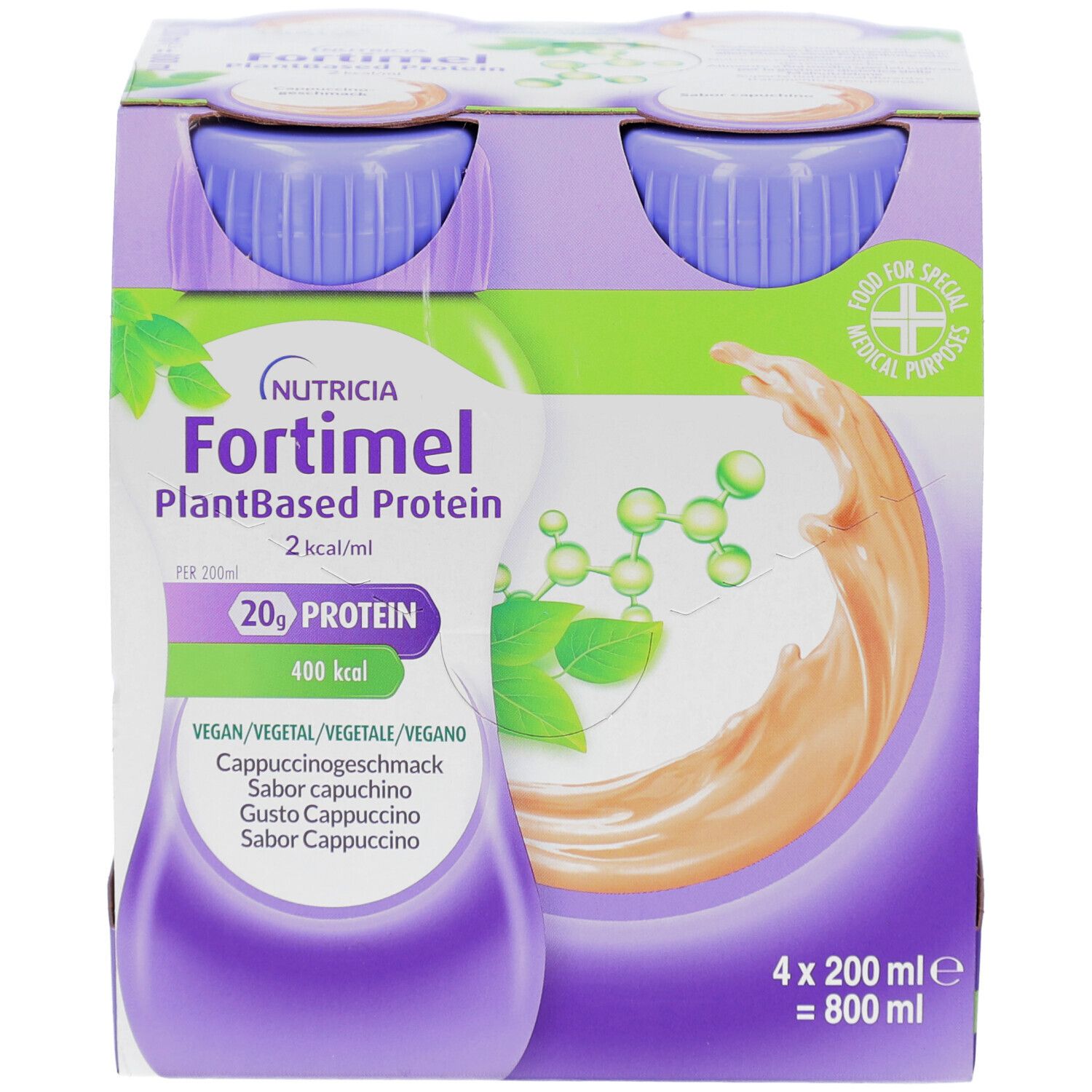 Packung mit vier Flaschen FORTIMEL PlantBased Protein Cappuccino. Flaschen mit lila Deckeln. Aufdruck mit Produktinformationen.