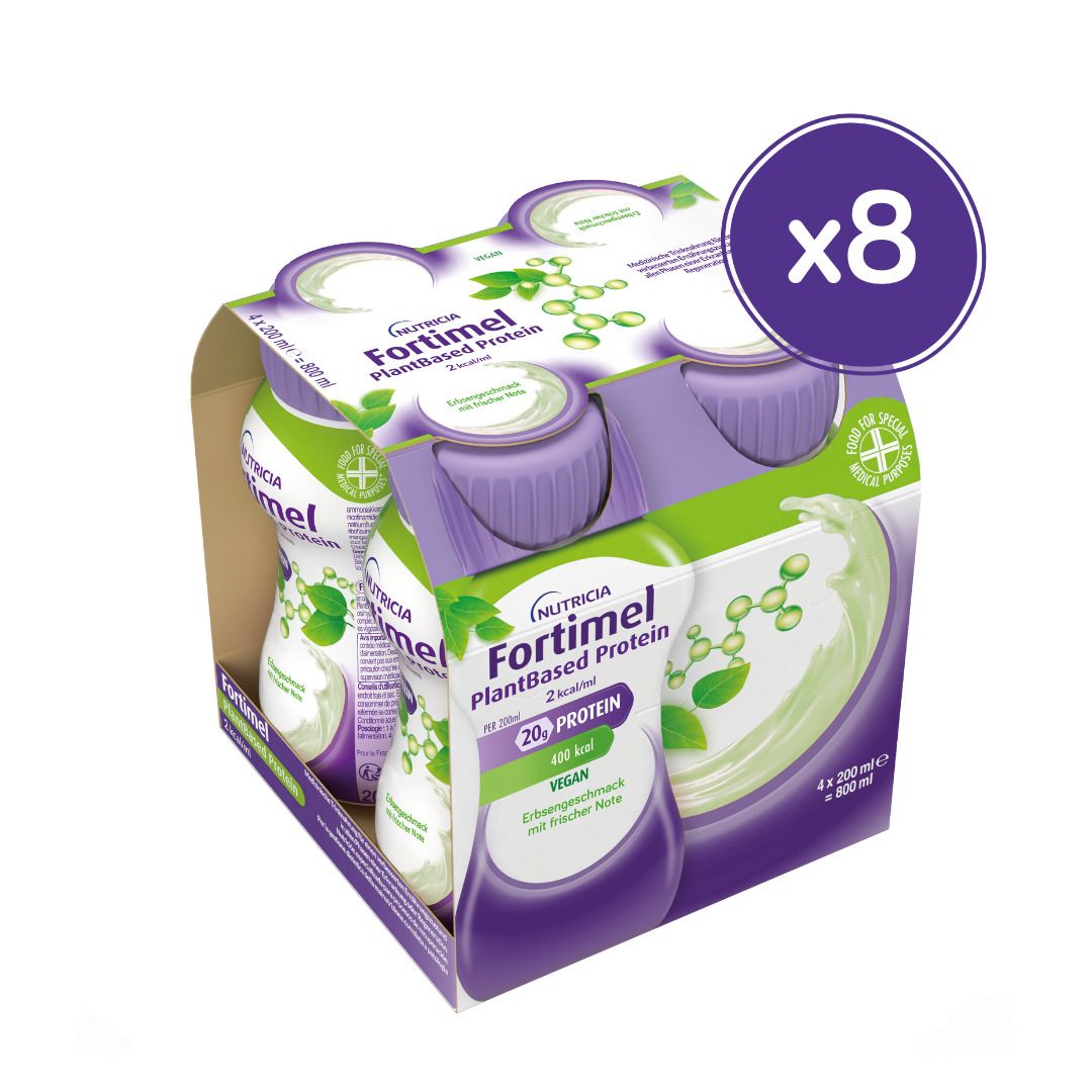 Packung mit 8 Flaschen FORTIMEL PlantBased Protein. Lila und grüne Verpackung. Aufschrift: x8.