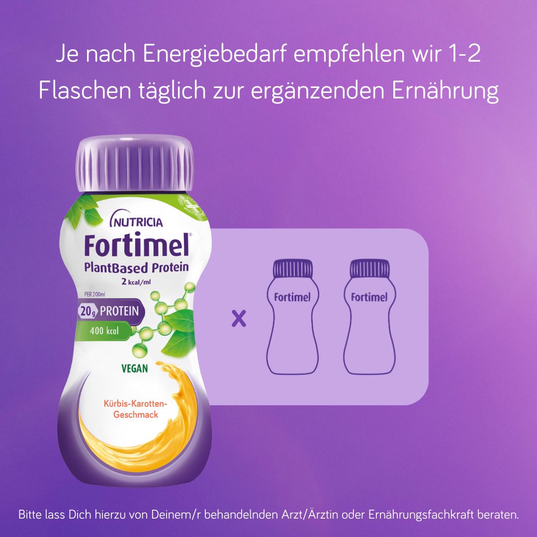 Fortimel PlantBased Protein, Kürbis-Karotte-Geschmack. Empfehlung: 1-2 Flaschen täglich. Zwei Flaschen abgebildet.