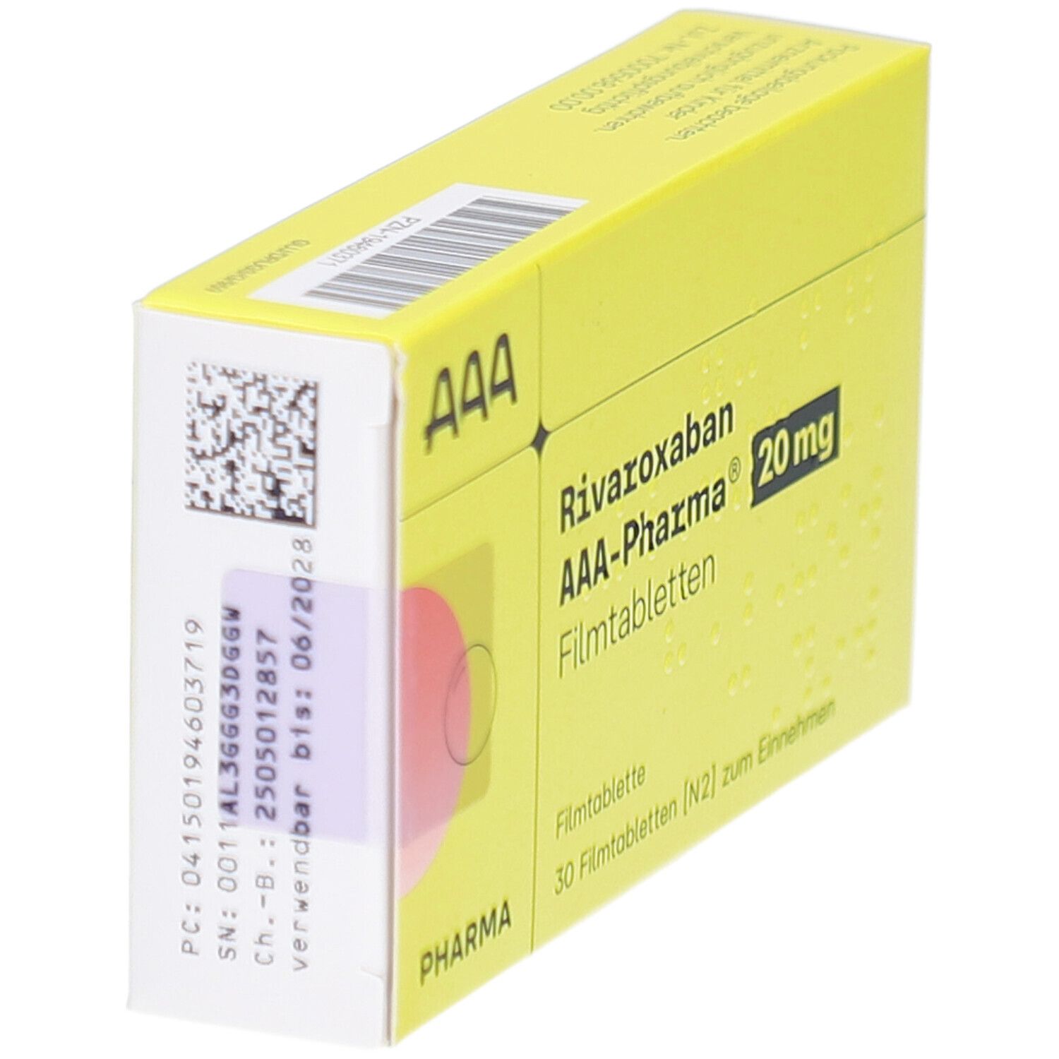 Gelbe Schachtel "Rivaroxaban AAA-Pharma 20 mg Filmtabletten". Aufdrucke: "Pharma", "30 Filmtabletten". Etikett mit Codes.