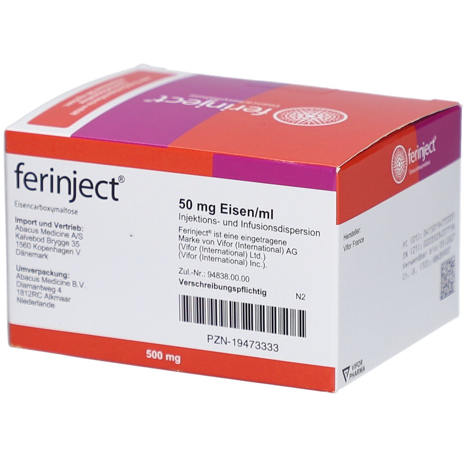 Seite der FERINJECT-Verpackung. Rote und weiße Schachtel mit Produktinformationen, Importeur und Chargennummer.