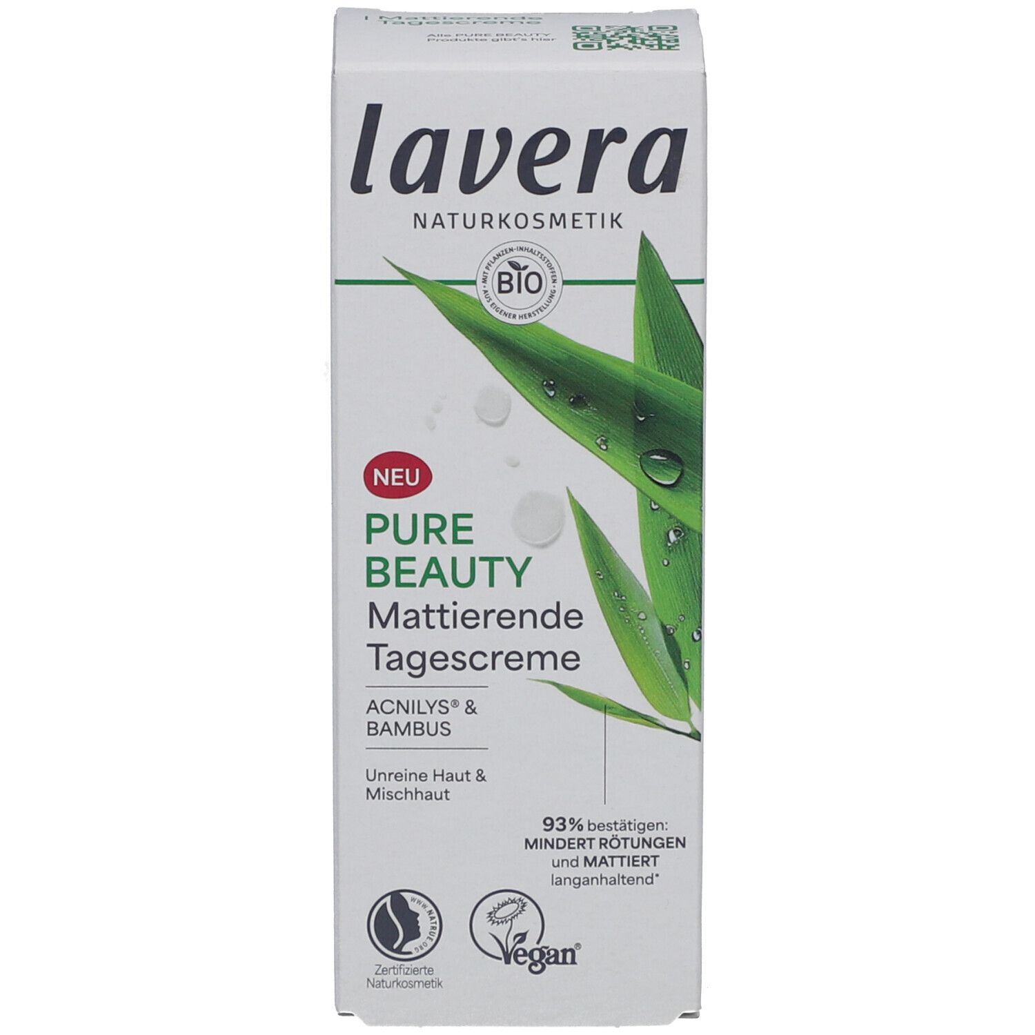 Kartonverpackung. Text: lavera, Pure Beauty, Mattierende Tagescreme, Acnilys & Bambus. Vegan-Siegel. Mit Aufdruck: 93% bestätigen weniger Rötungen.