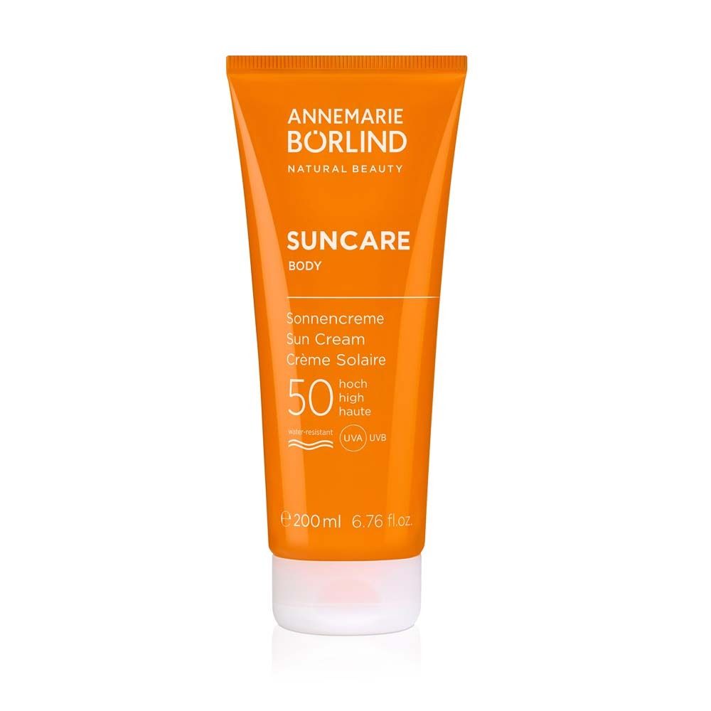 Orange Tube mit Sonnencreme. Marke: ANNEMARIE BÖRLIND. SUNCAR Body LSF 50. 200ml.
