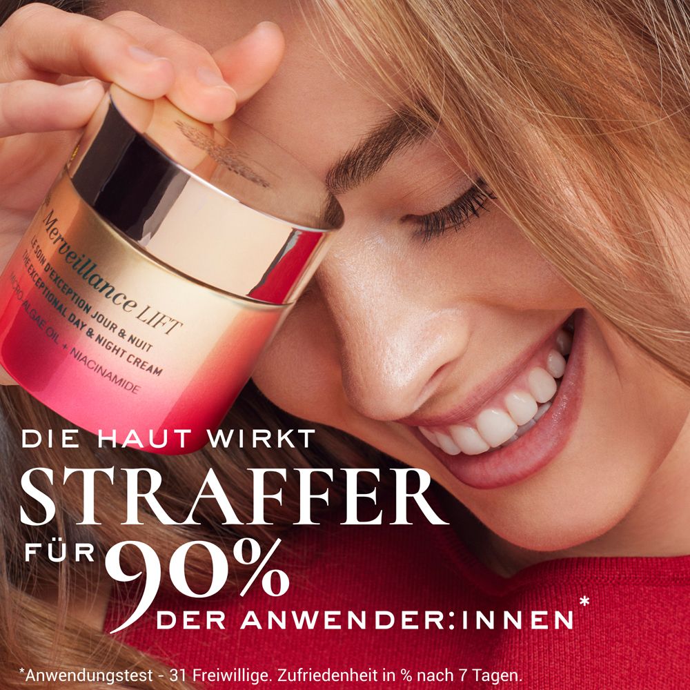 Frau hält Creme-Tiegel. Aufschrift: Merveillance Lift. Text: Die Haut wirkt straffer für 90% der Anwender:innen.