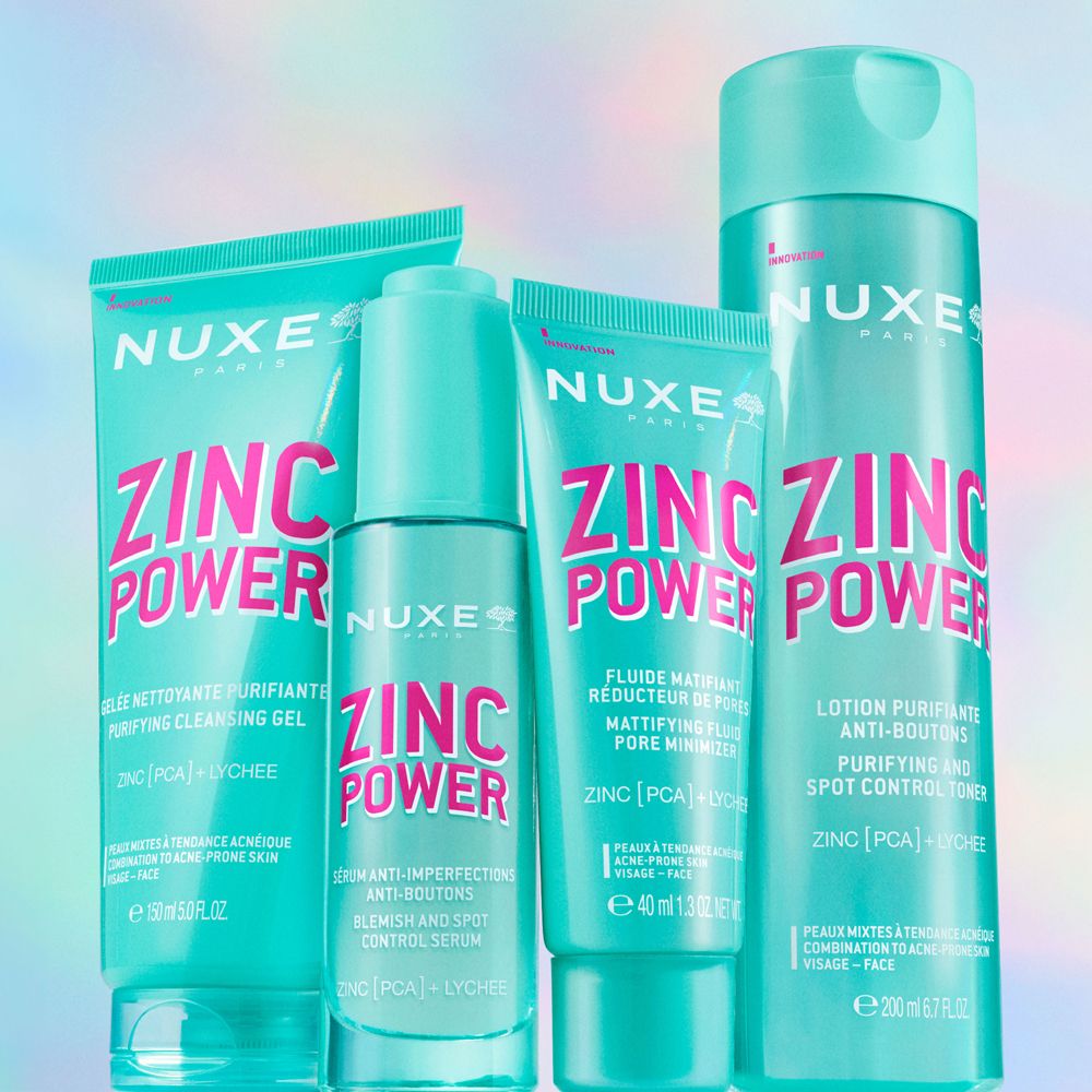 Vier NUXE ZINC POWER Produkte: Reinigungsgel, Serum, mattierendes Fluid, und Toner. Türkis-pink Design.