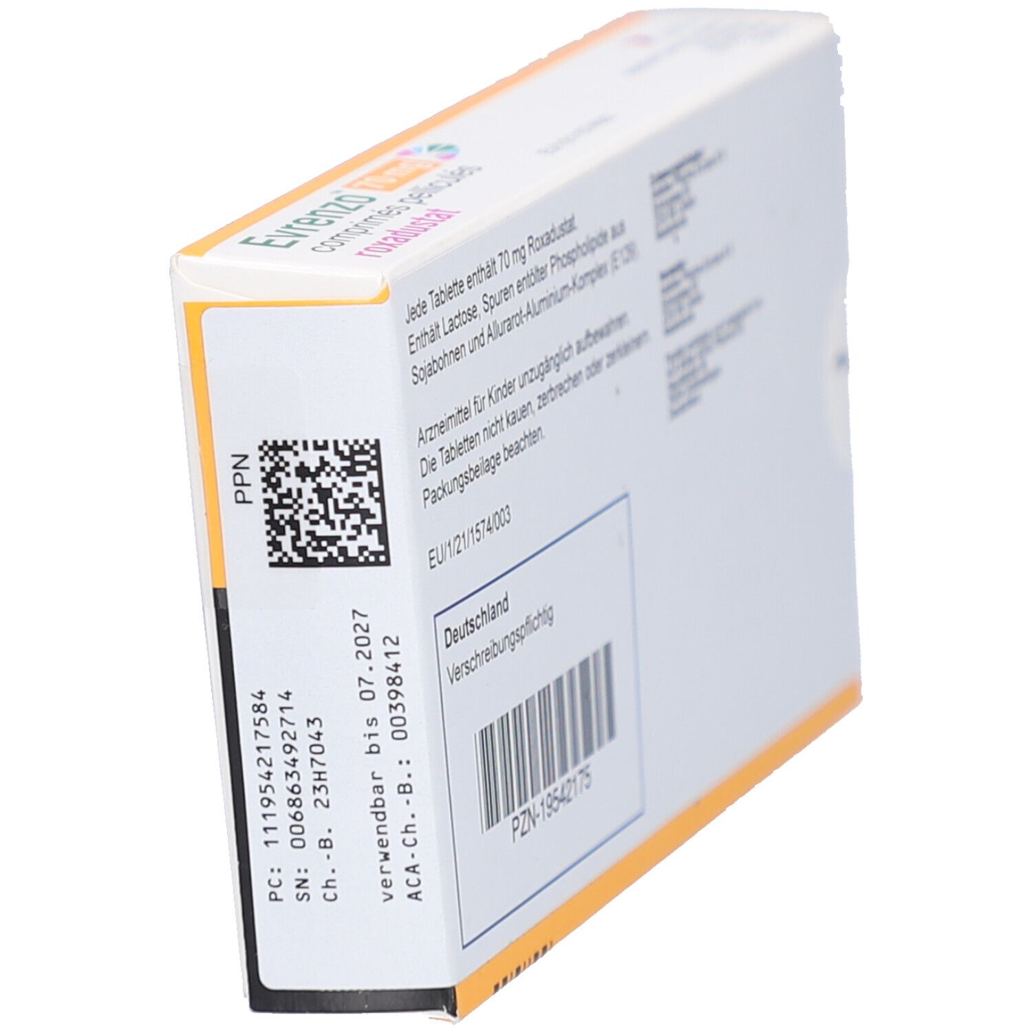 Schräg gestellte Rückseite der EVRENZO-Schachtel. Barcode, Verfallsdatum, PZN-Nummer, Herstellerinformationen.