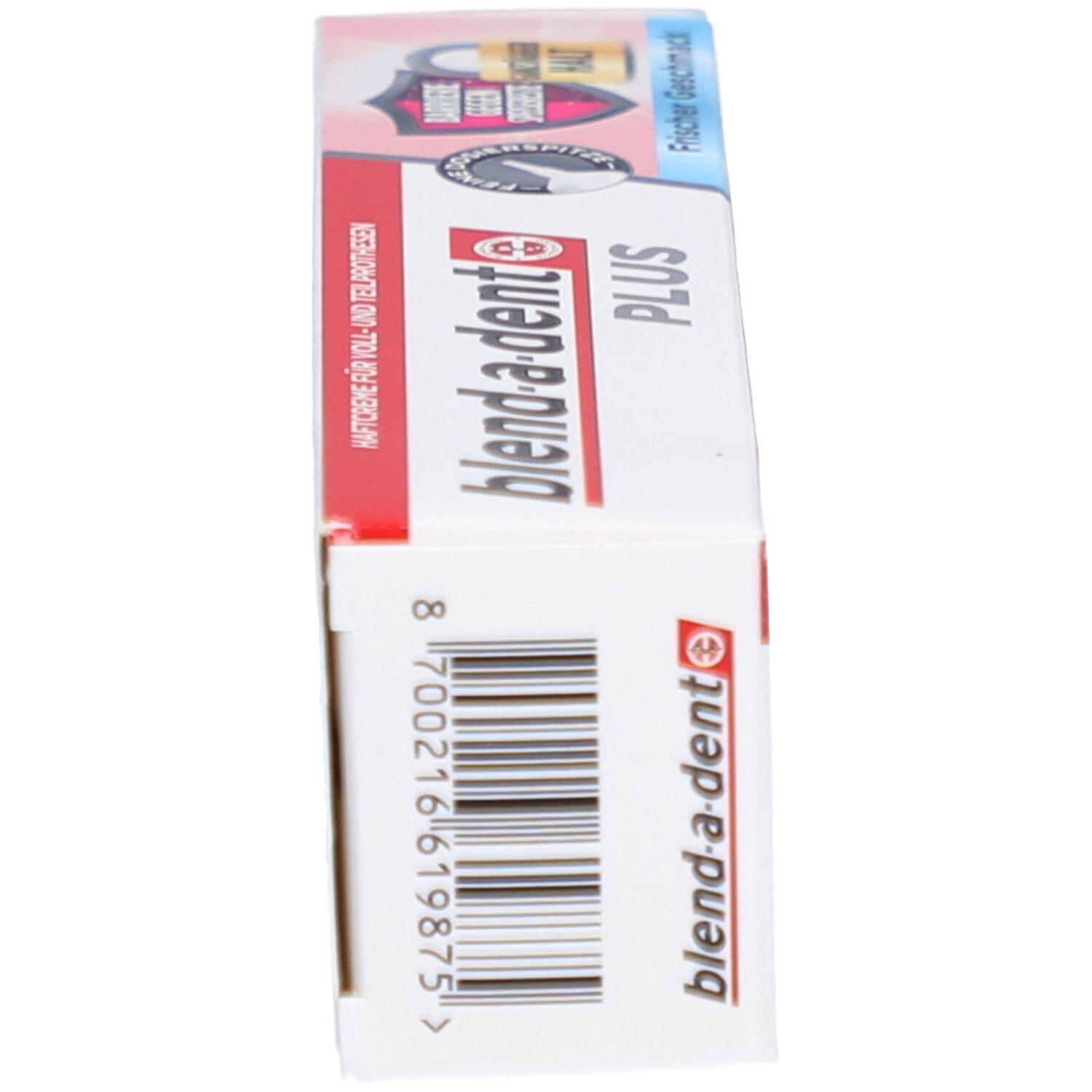 Schachtel blend-a-dent PLUS Haftcreme. Seitenansicht. Weiß, rot und blau. Text: Haftcreme für Voll- und Teilprothesen. Logo und Produktnamen.