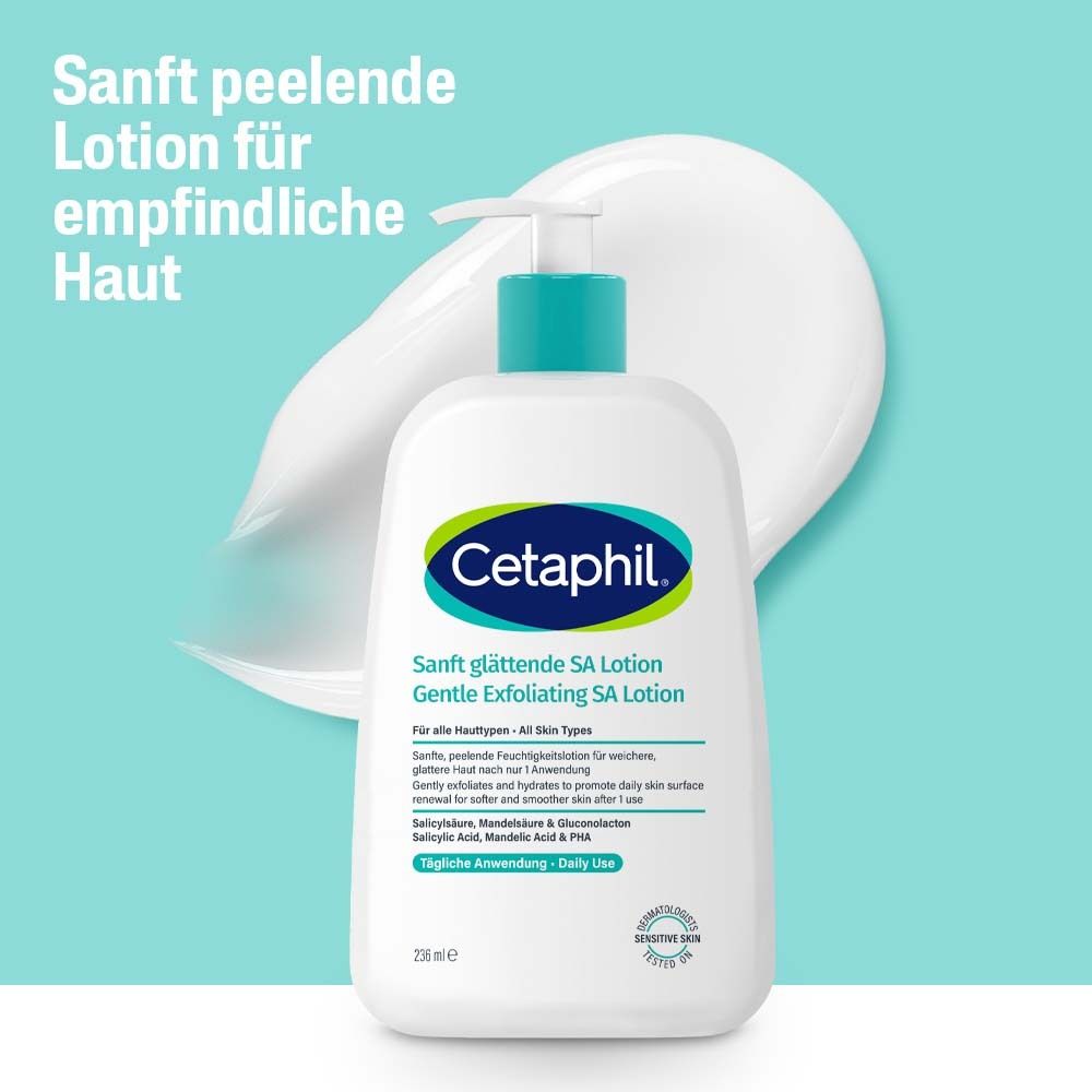 Frau lächelt. Text: Sanftes Peeling zur sichtbaren Verbesserung von Hautton und -textur.