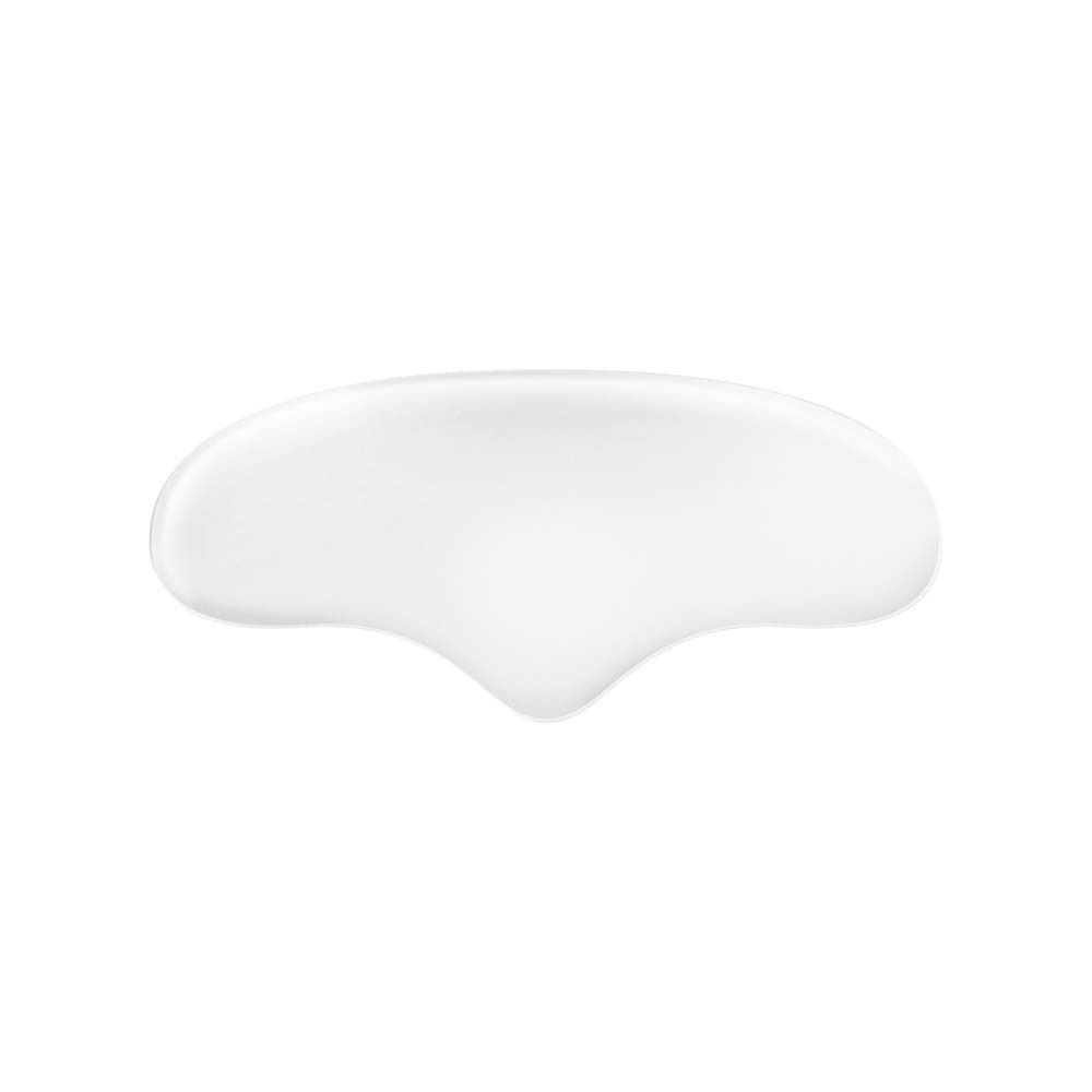 Transparentes, tropfenförmiges Stirn Pad. Glatte Oberfläche. Für die Stirn. Weißer Hintergrund.