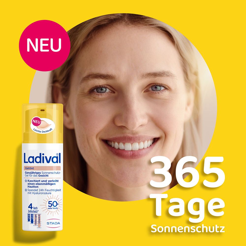 Frau lächelt. Ladival® Getönt Sonnenschutz Gel LSF 50+ für das Gesicht. Aufschrift: 365 Tage Sonnenschutz.