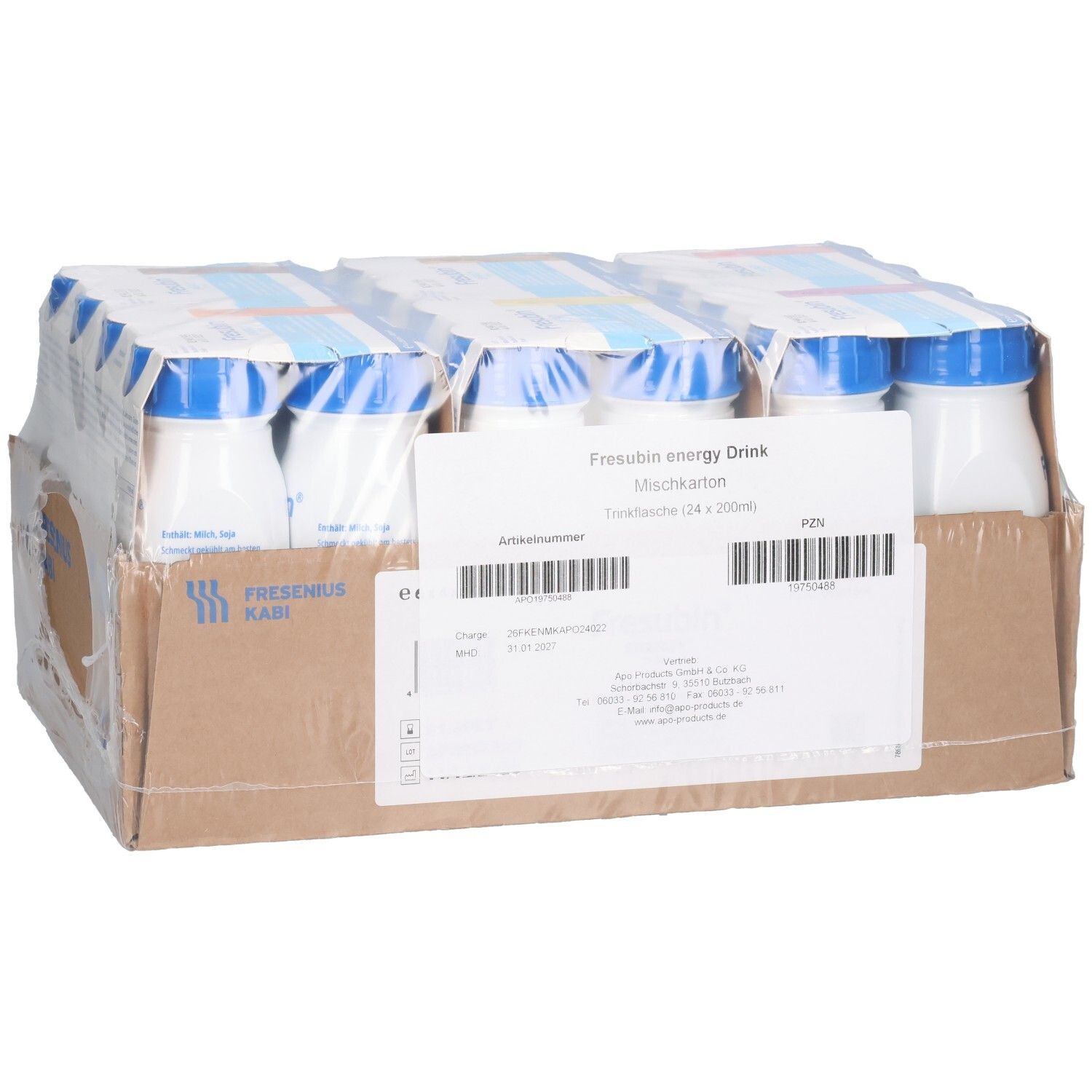 Karton mit FRESUBIN ENERGY DRINK Trinkflaschen. Weiße Flaschen mit blauen Deckeln, in Folie verpackt. Produktinformationen auf dem Karton.