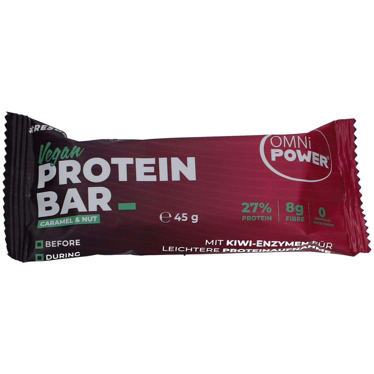 Proteinriegel in roter Verpackung. Aufschrift: OMNiPOWER, Vegan Protein Bar, Karamell & Nuss, 45g, 27% Protein, 8g Fibre.