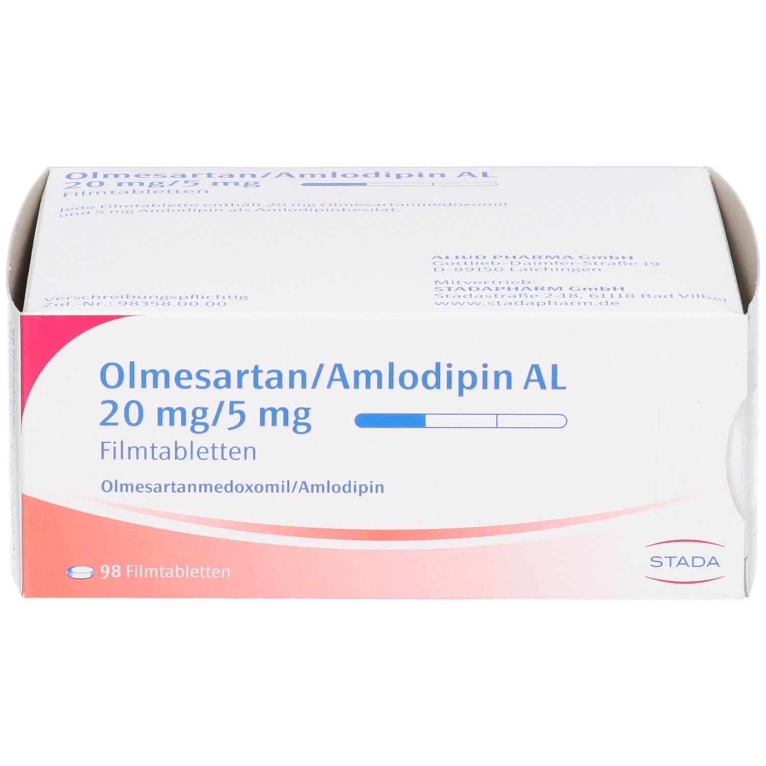 Weißer Karton mit roter und blauer Schrift. Beschriftung: Olmesartan/Amlodipin AL 20 mg/5 mg Filmtabletten. STADA Logo.