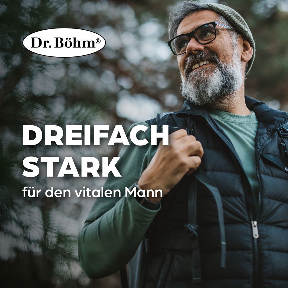 Mann im Freien, lächelnd. Text: Dreifach stark für den vitalen Mann. Verschwommener Hintergrund.