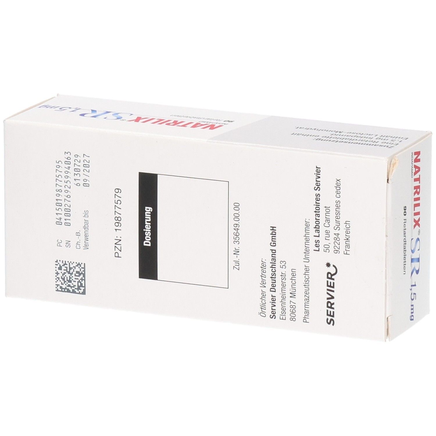 Weiße Faltschachtel mit rotem und blauem Schriftzug NATRILIX SR 1,5 mg. Rückseite mit Informationen. Hersteller: Servier.