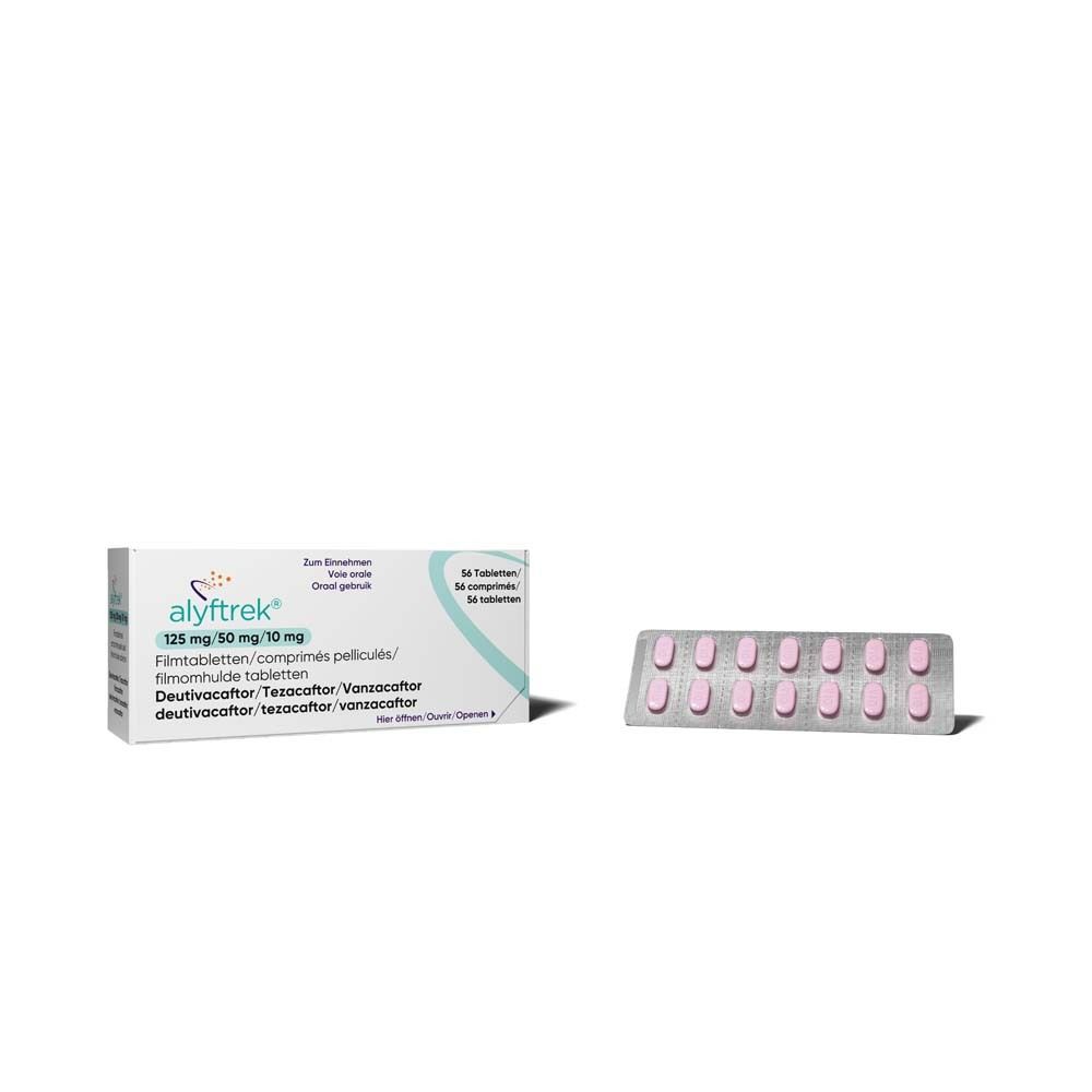 Packung und Blister mit Tabletten. Auf der Packung steht alyftrek 125 mg/50 mg/10 mg. Blister mit rosa Tabletten.
