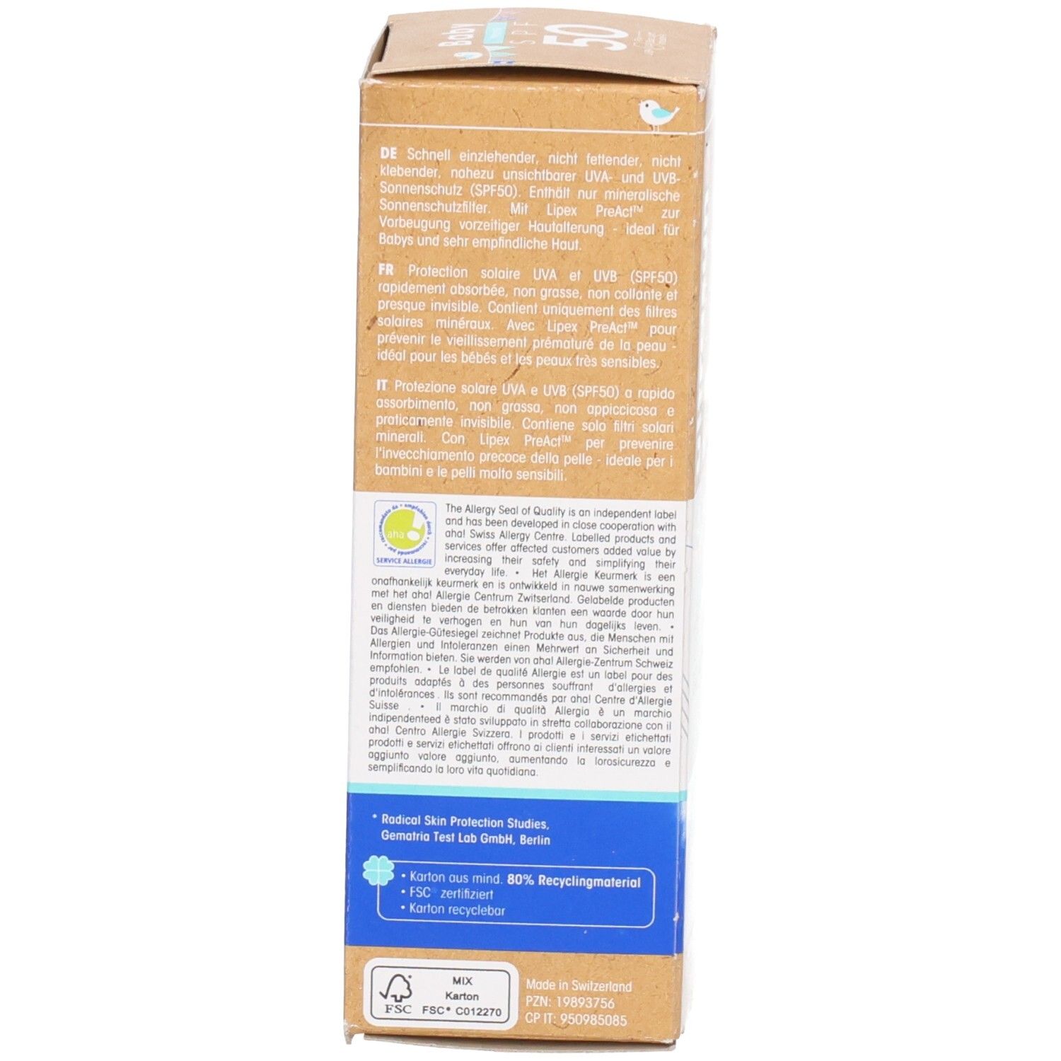 Seitenansicht der Kartonverpackung. Text in mehreren Sprachen. Zertifizierungen und Informationen.