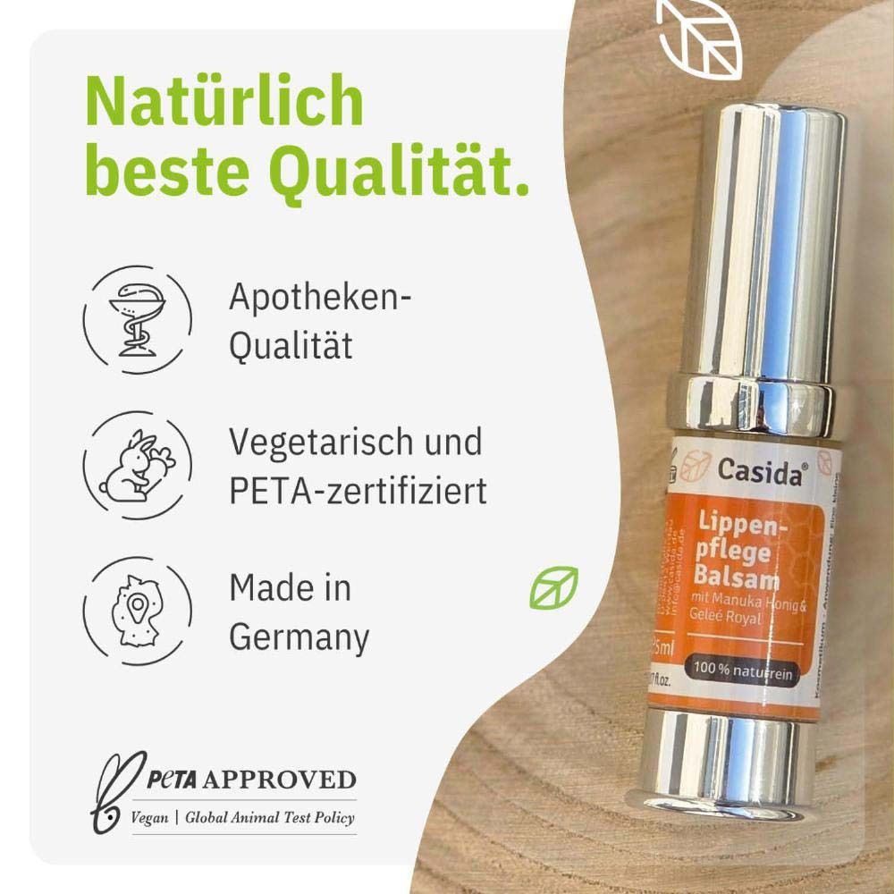 Lippenpflegestift mit Aufschrift: Casida Lippenpflege Balsam. Apotheken-Qualität, vegetarisch und PETA-zertifiziert, Made in Germany.