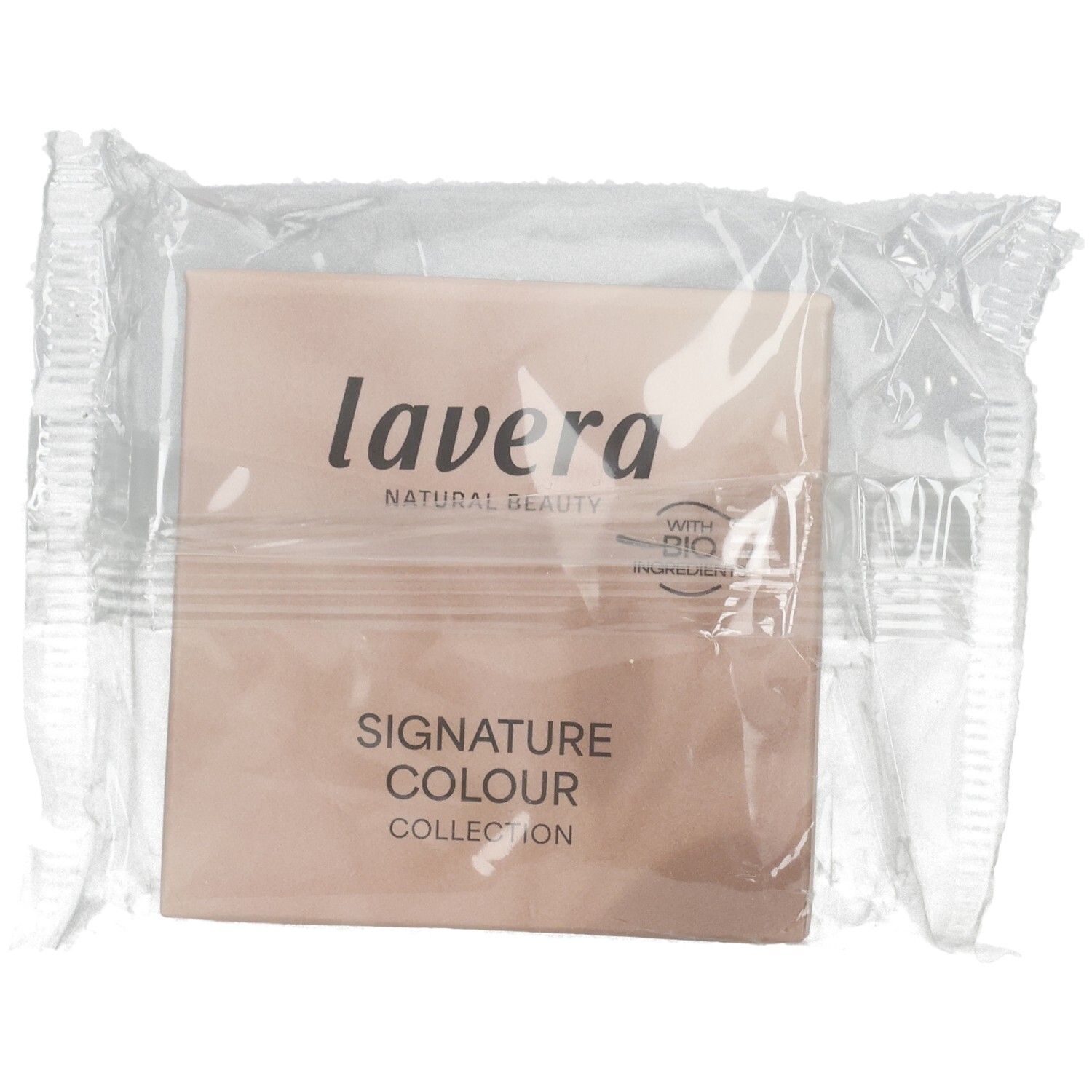 Kompakte Lidschatten-Palette in Folie. Marke 'lavera' und Produktname 'Signature Colour Collection'.