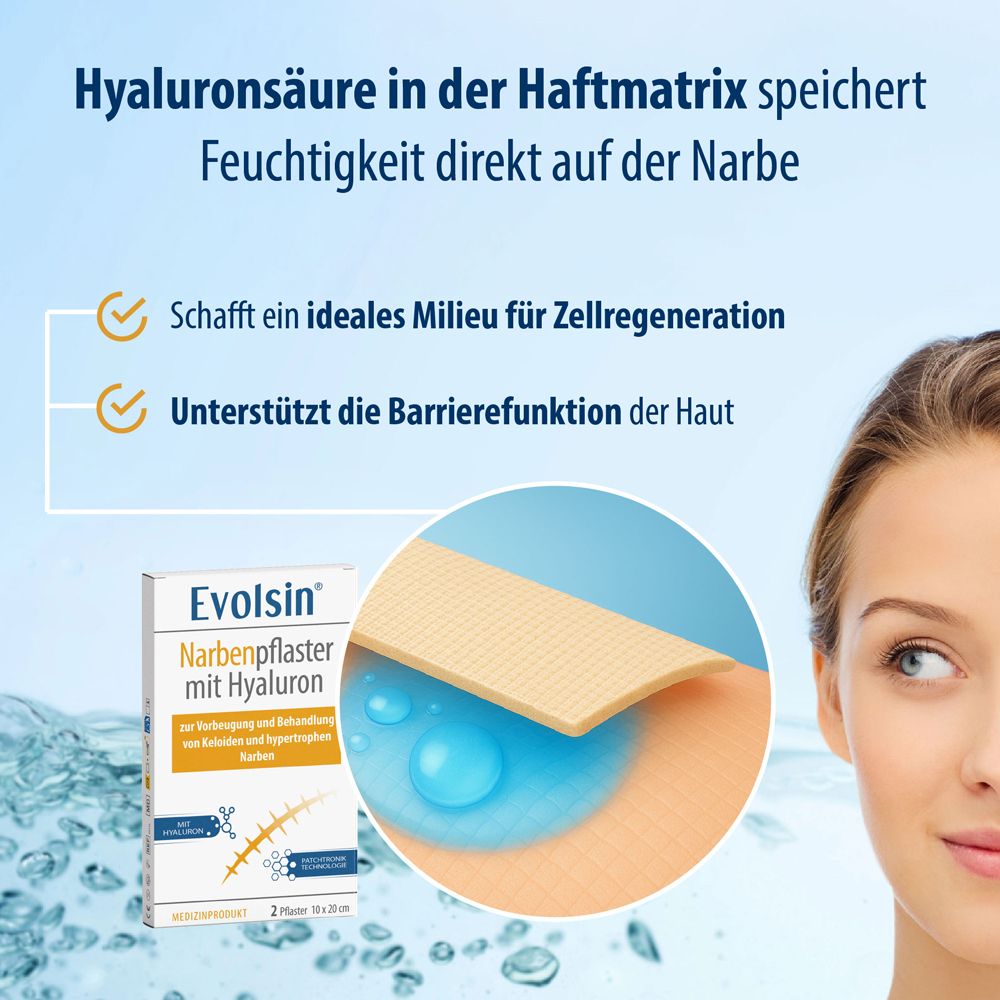 Frau mit Pflaster und Produktverpackung. Text: Hyaluronsäure in der Haftmatrix speichert Feuchtigkeit direkt auf der Narbe.