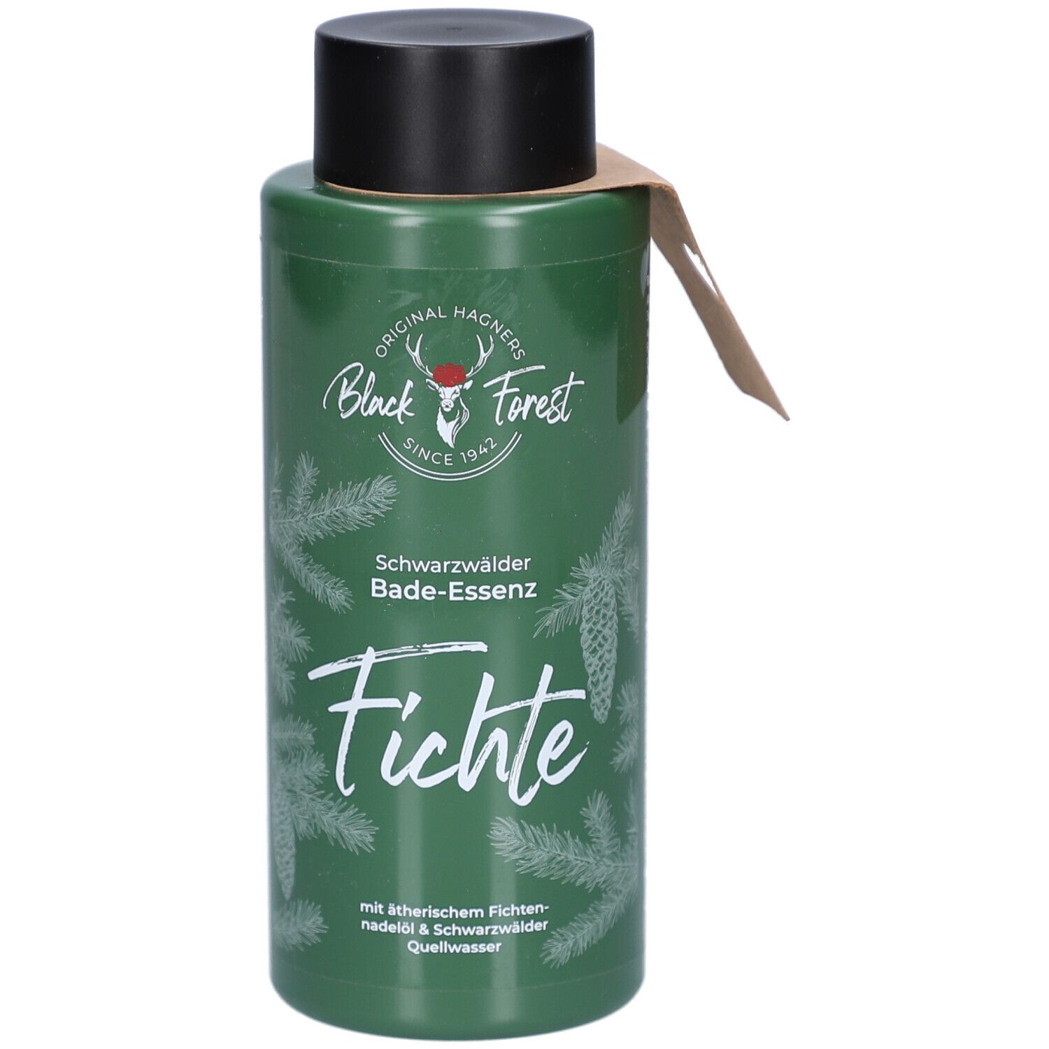 Grüne Flasche mit schwarzem Deckel und Anhänger. Aufschrift: Original Hagners Black Forest, Fichte, Bade-Essenz. Tannenzweige und Zapfen.