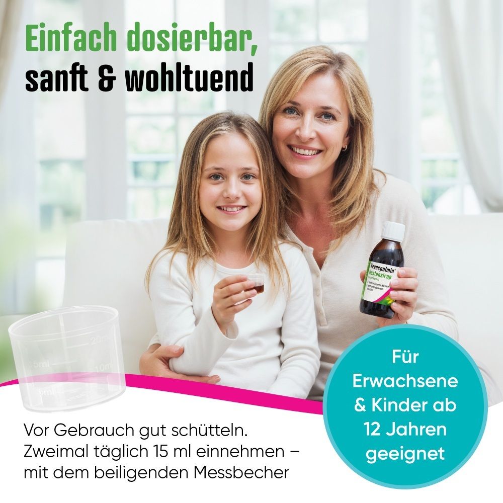 Mutter und Kind mit Transpulmin Hustensirup und Messbecher.