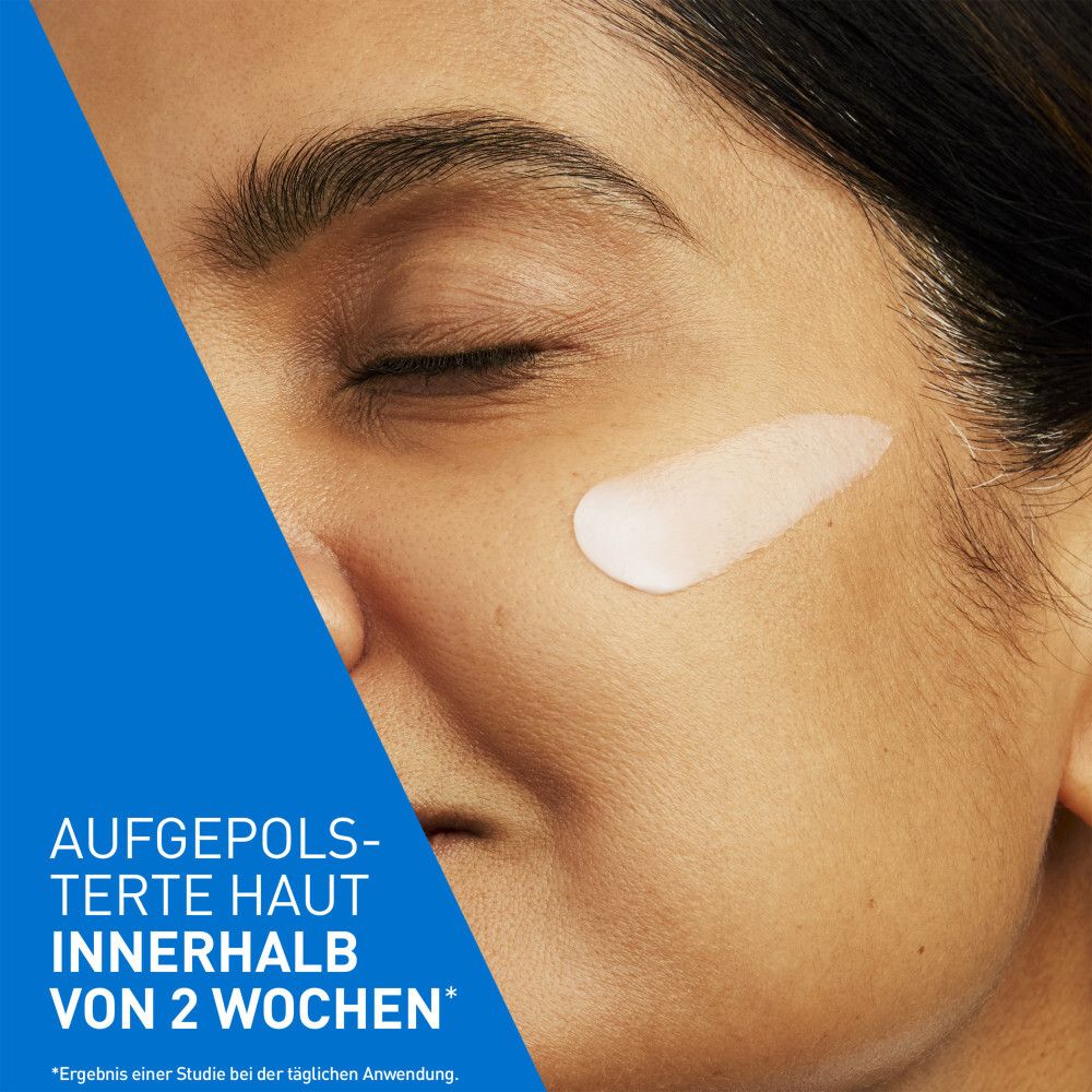 Gesicht mit aufgetragener Creme. Text: Aufgepolsterte Haut innerhalb von 2 Wochen.