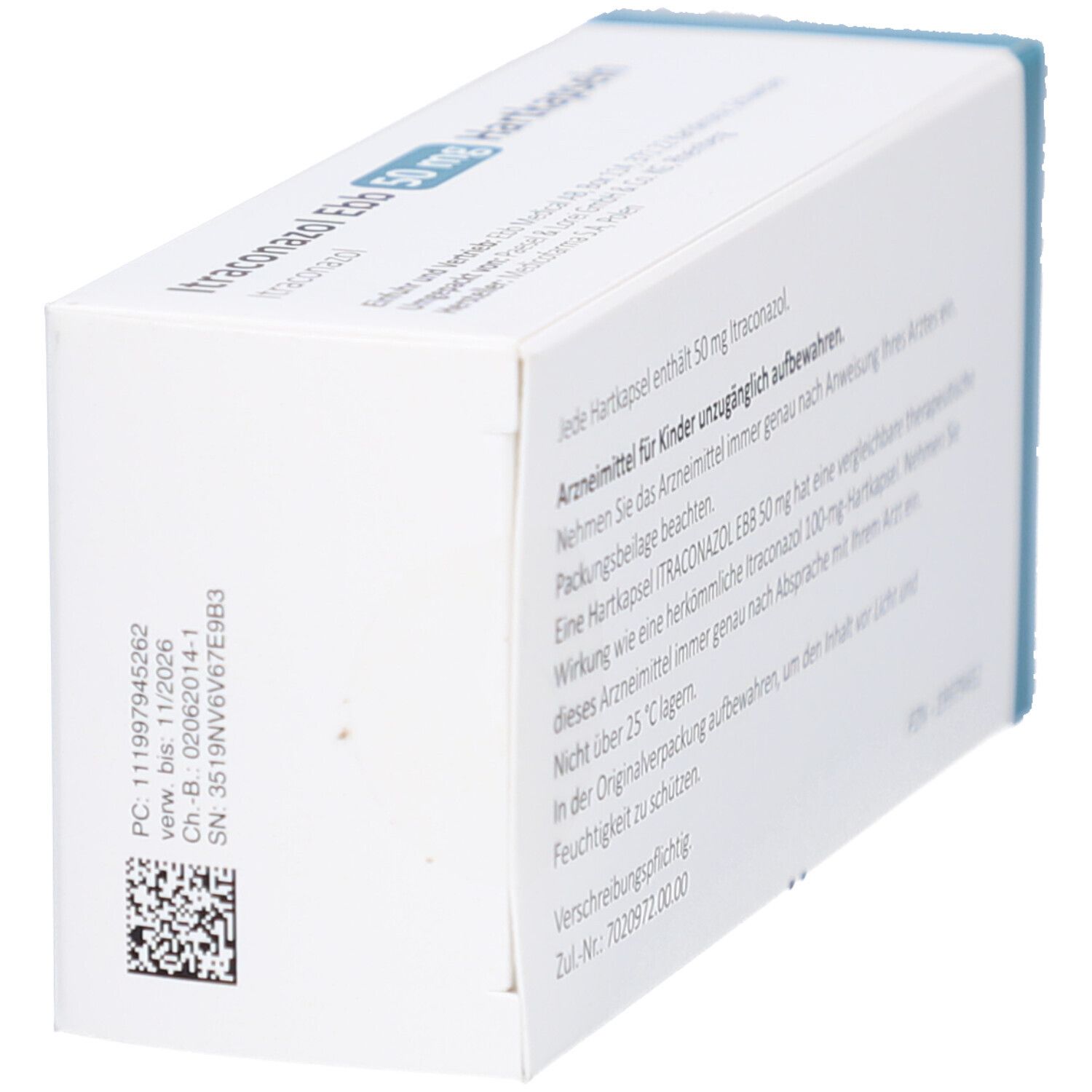 Weiße Schachtel, schräg. Text: Informationen zu Itraconazol Ebb 50 mg Hartkapseln. Barcode und weitere Informationen.