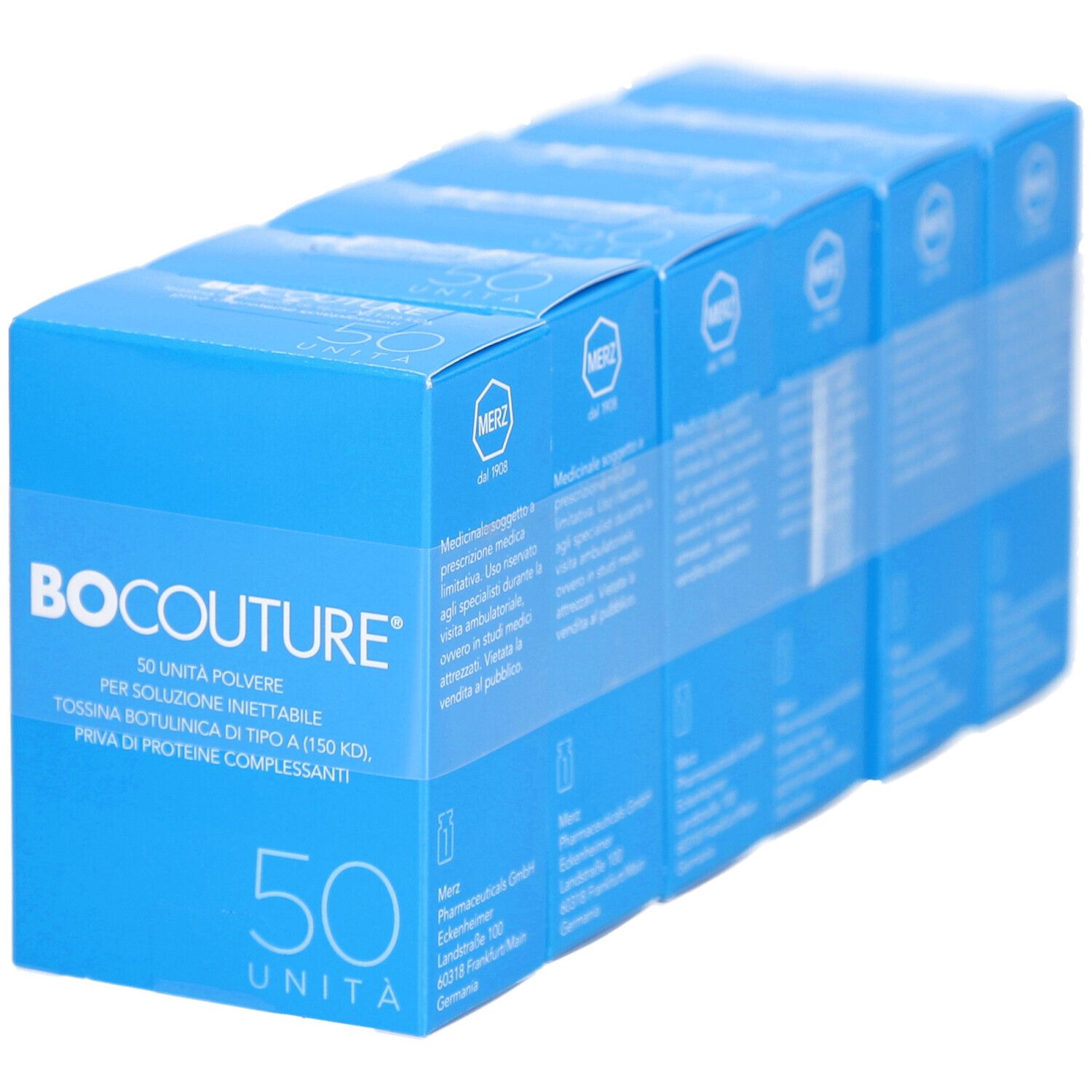 Mehrere blaue Kartons mit BOCOUTURE-Aufdruck und 50 UNITA. MERZ-Logo sichtbar.