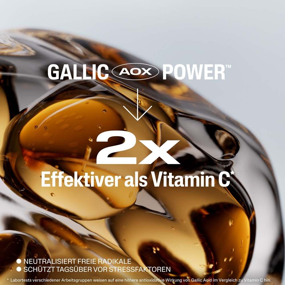 Nahaufnahme von Flüssigkeit. Text: Gallic-AOX Power, 2x effektiver als Vitamin C. Neutralisiert freie Radikale.