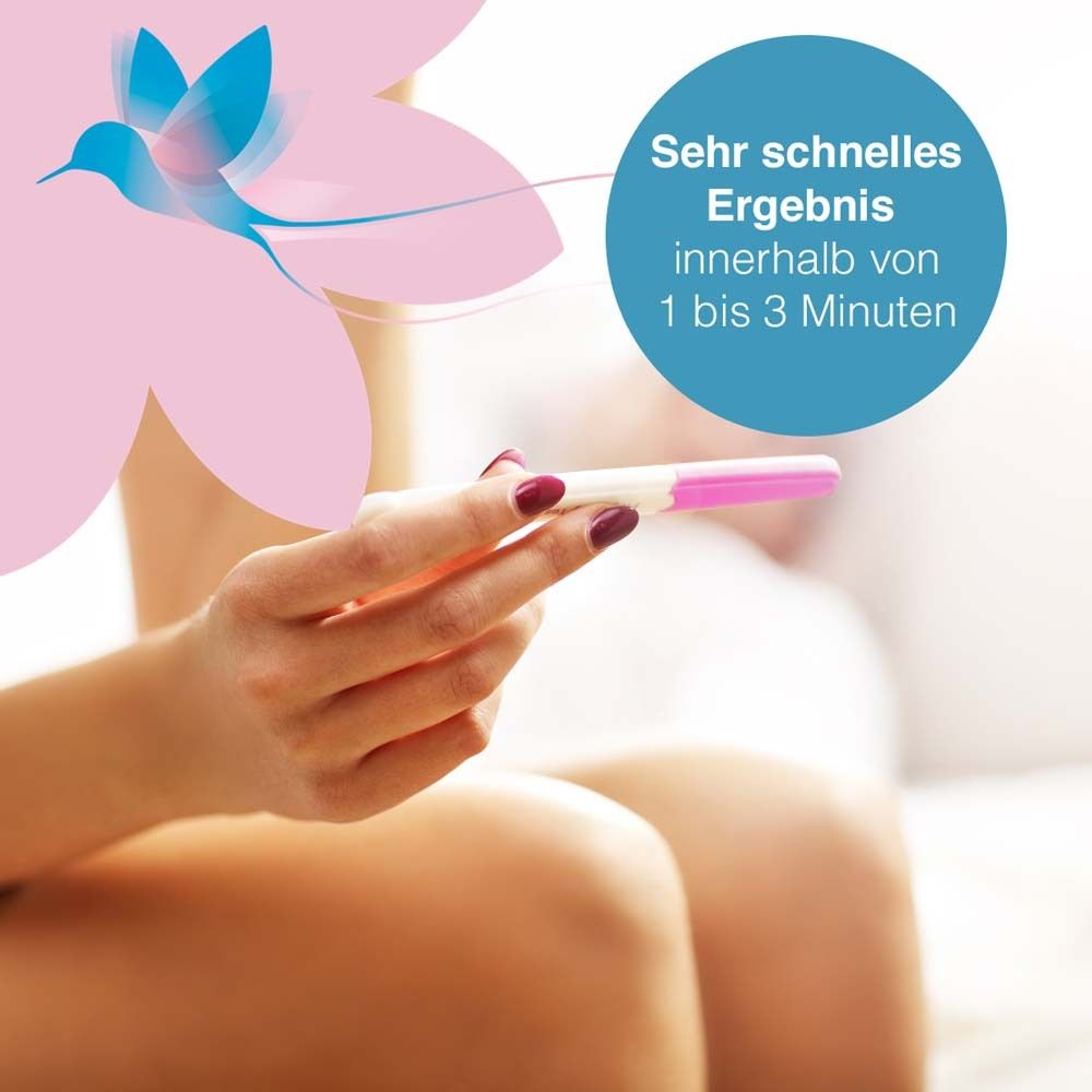 Person hält einen Schwangerschaftstest. Text: Sehr schnelles Ergebnis innerhalb von 1 bis 3 Minuten.
