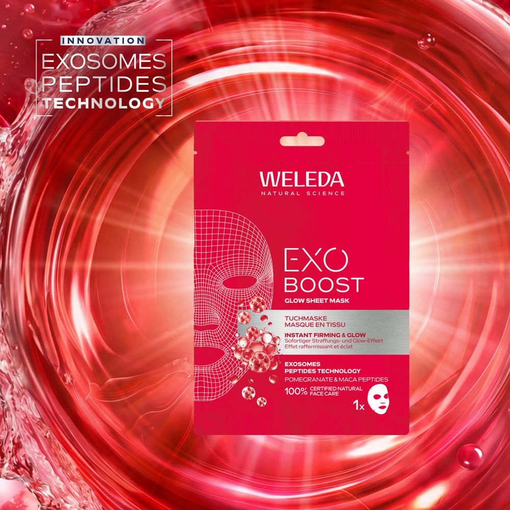 Weleda Exo Boost Glow Tuchmaske: Rote Verpackung mit Gesichtsmasken-Illustration und Produktnamen.