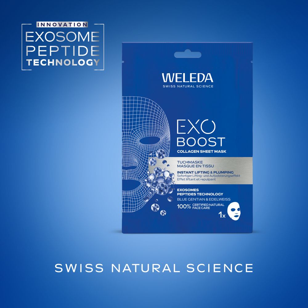 Blaue Verpackung mit Produktnamen und Logo. Enthält eine Gesichtsmaske. Text: Exo Boost, Collagen Sheet Mask.
