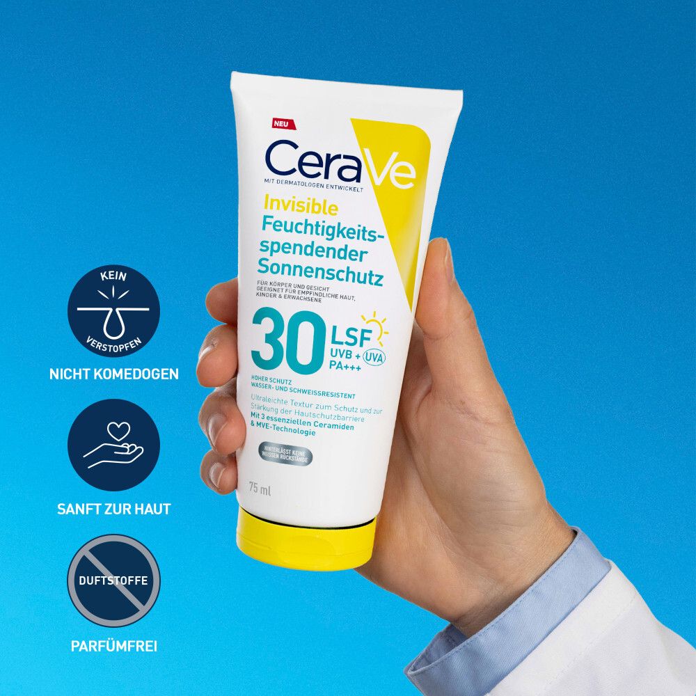 Hand hält Tube CeraVe Sonnenschutz LSF30. Text: Nicht komedogen, sanft zur Haut, parfümfrei. Blaue Icons.