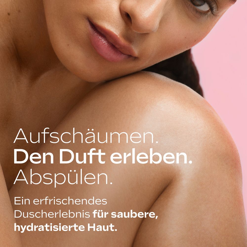 Frau mit Arm. Text: "Aufschäumen. Den Duft erleben. Abspülen." Text: Ein erfrischendes Duscherlebnis für saubere, hydratisierte Haut.