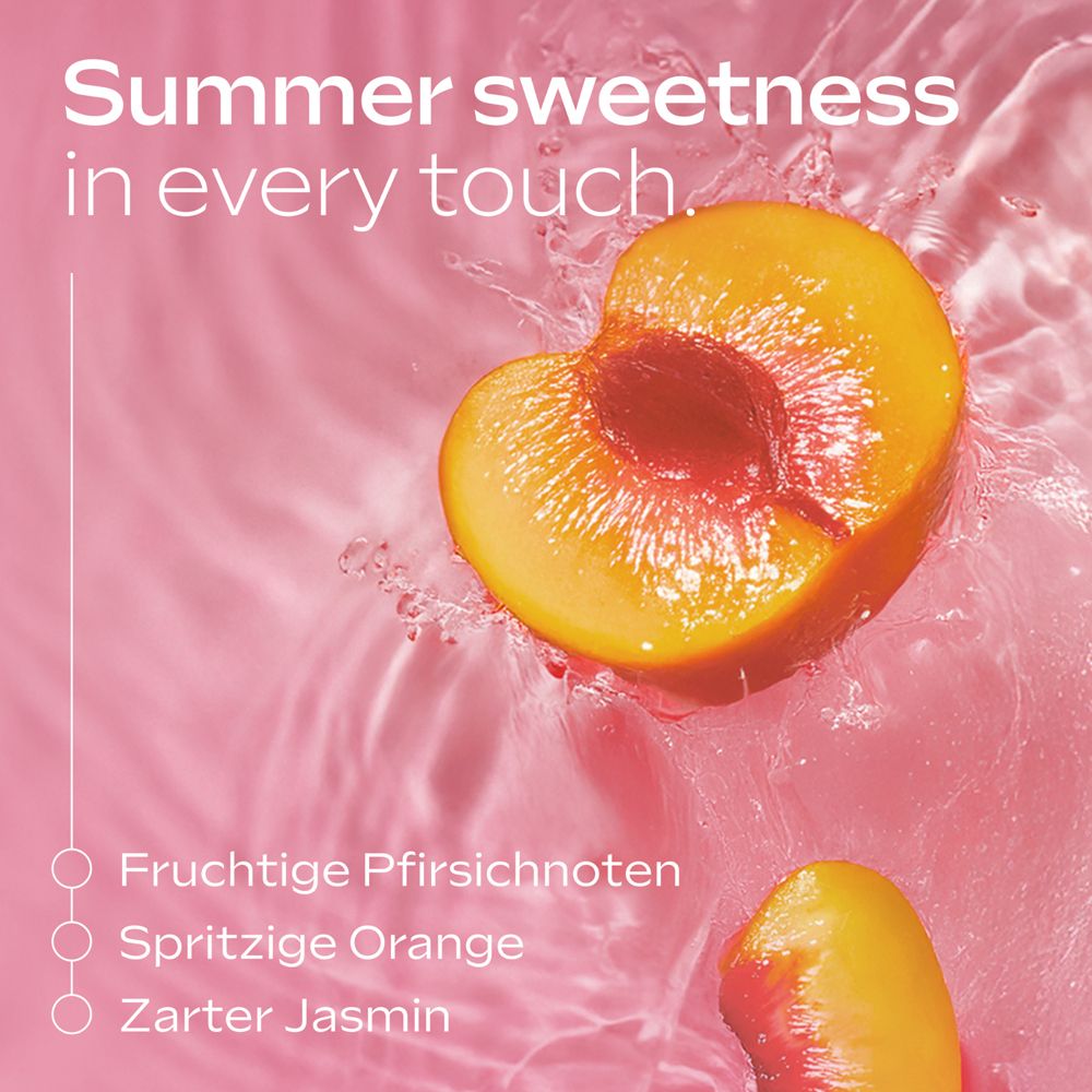 Pfirsichstücke im Wasser. Text: Summer sweetness in every touch. Fruchtige Pfirsichnoten, spritzige Orange, zarter Jasmin.