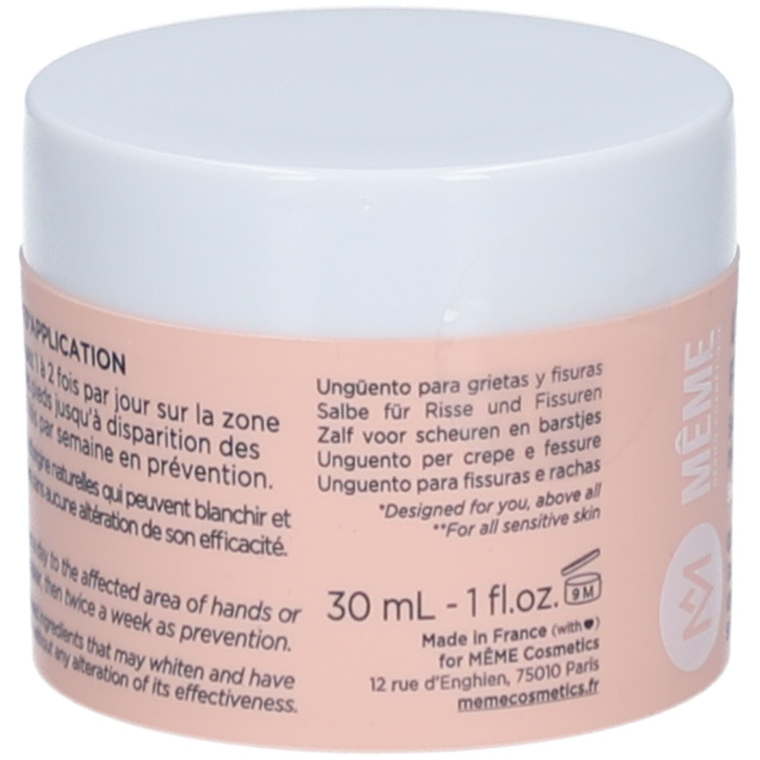 Cremebehälter mit weißem Deckel und rosa Etikett. Text: Protokoll d'application, 30 ml. Marke: MÊME Cosmetics.