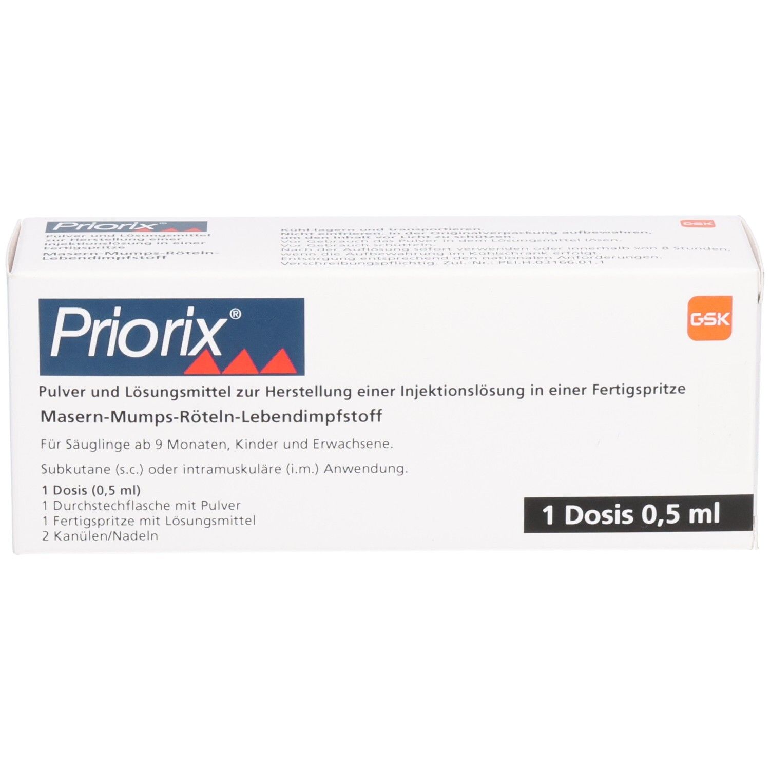 Weiße Faltschachtel mit "Priorix"-Logo. Text: Masern-Mumps-Röteln-Lebendimpfstoff. 1 Dosis 0,5 ml. Enthält Fertigspritze.