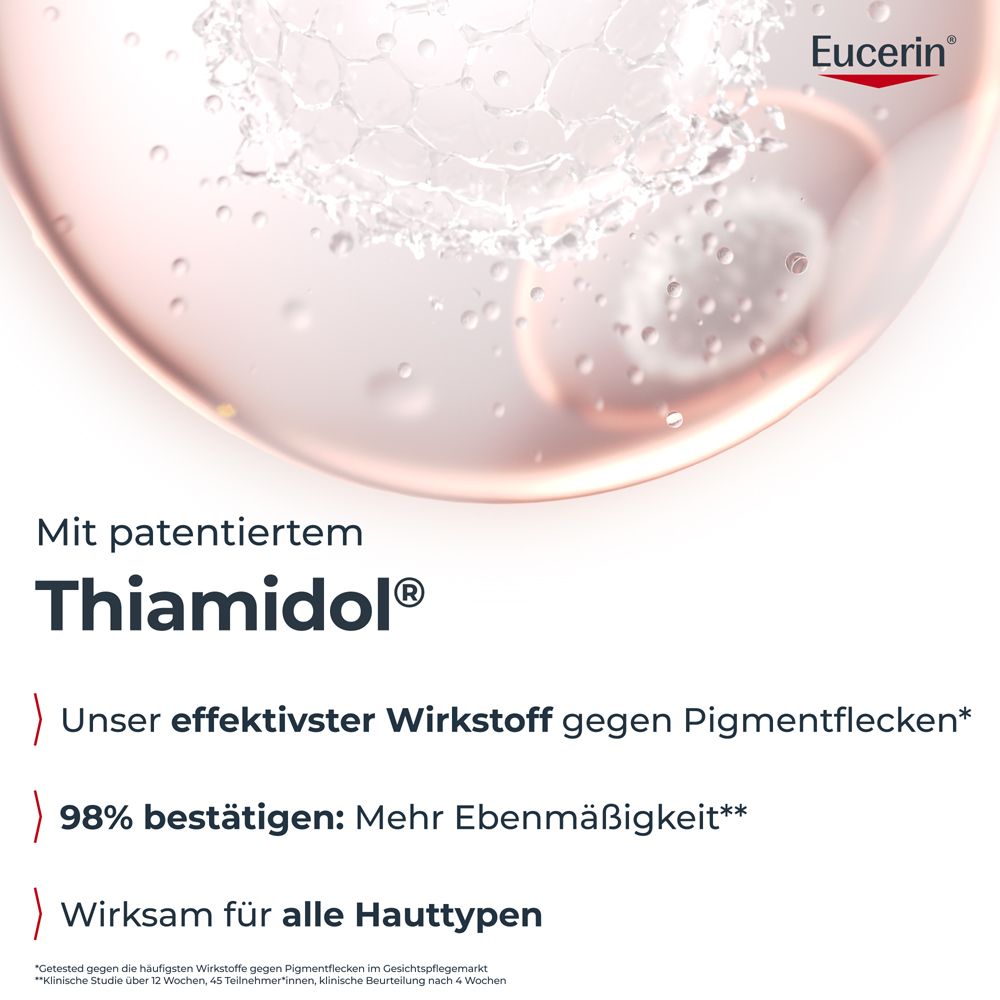 Nahaufnahme von Inhaltsstoffen. Thiamidol. Reduziert Pigmentflecken. 98% bestätigen mehr Ebenmäßigkeit.