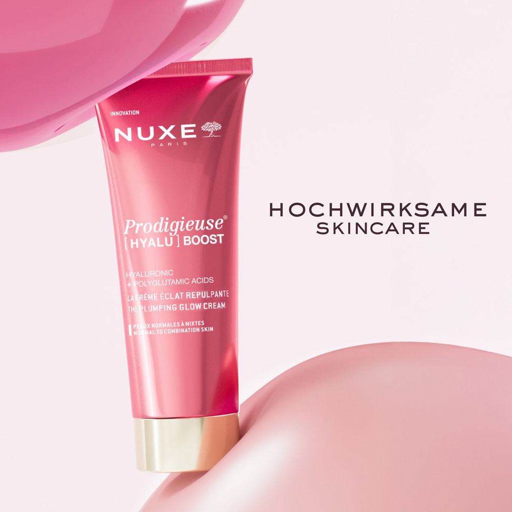 Rosa Tube mit goldener Kappe. Aufschrift: NUXE, Prodigieuse [Hyalu] Boost. Text: HOCHWIRKSAME SKINCARE.
