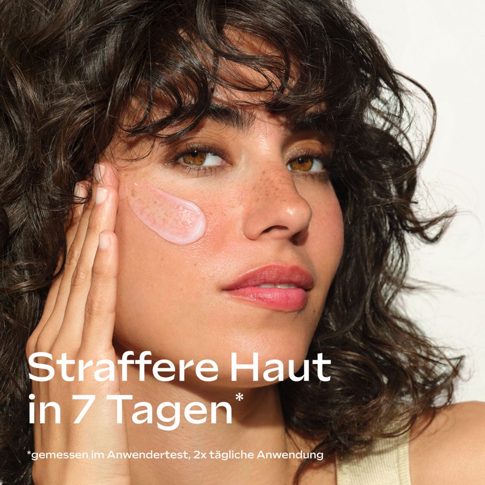 Frau trägt Serum auf, mit Text "Straffere Haut in 7 Tagen".