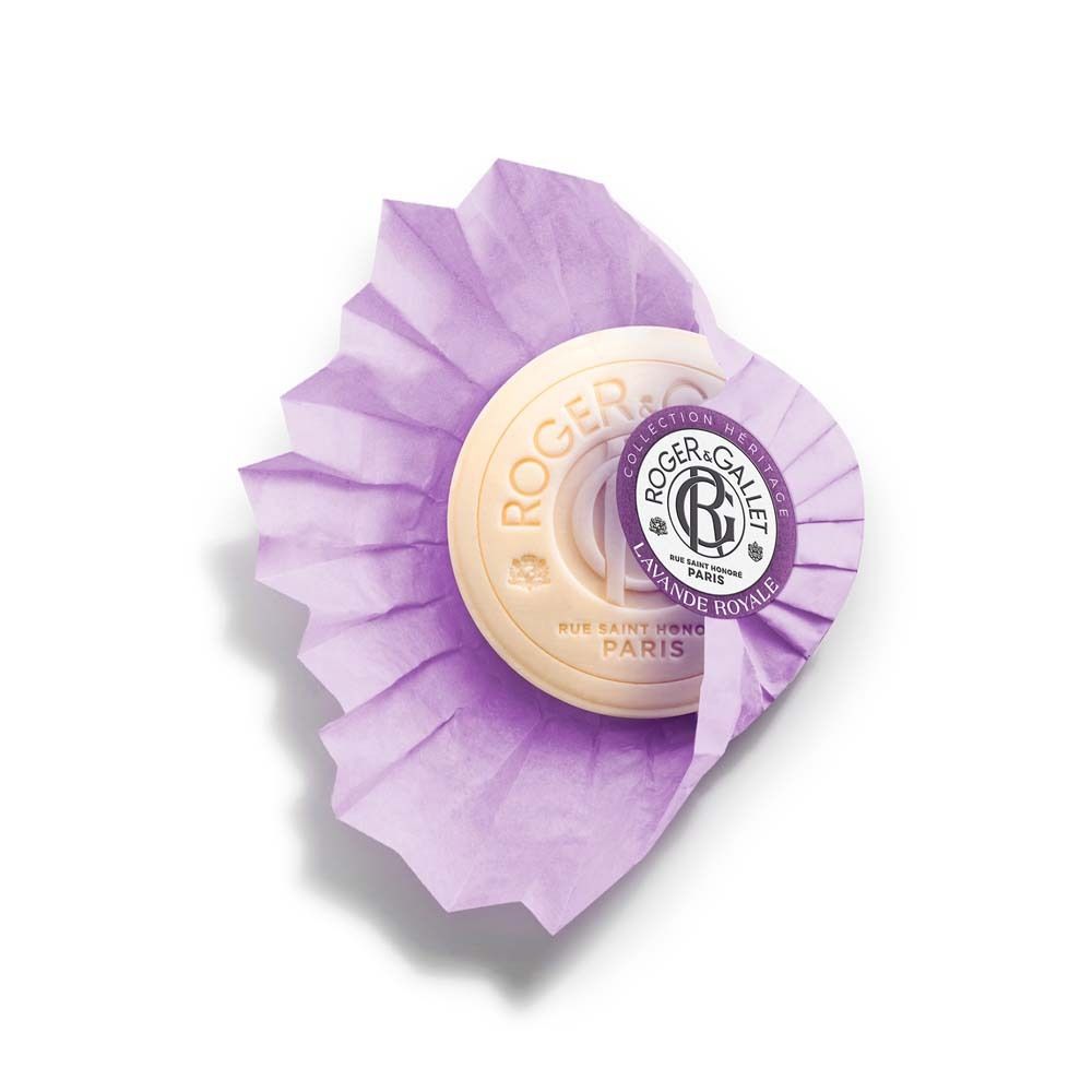 Runde Seife in lilafarbenem Papier. Logo und Text: Lavande Royale, Roger & Gallet, Paris.