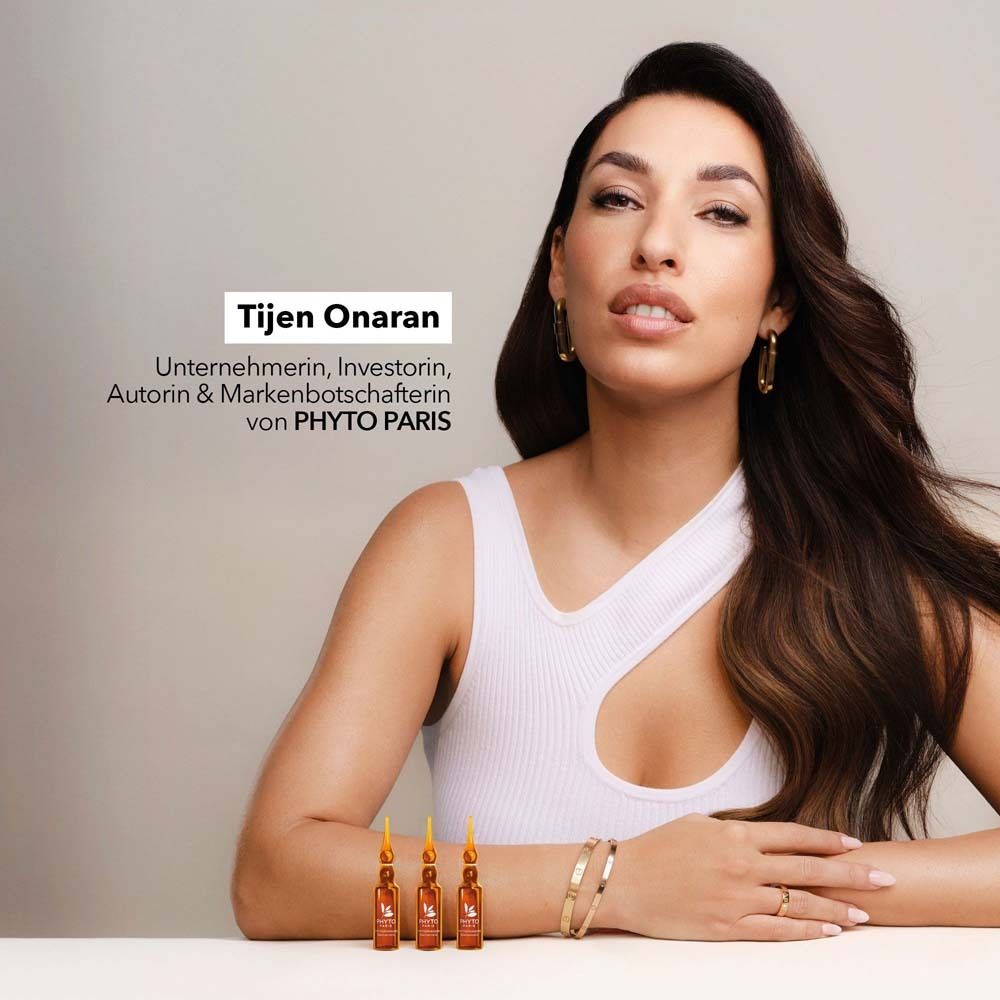 Frau mit langen, braunen Haaren. Text: Tijen Onaran, Unternehmerin, Investorin, Autorin & Markenbotschafterin von PHYTO PARIS. Ampullen.
