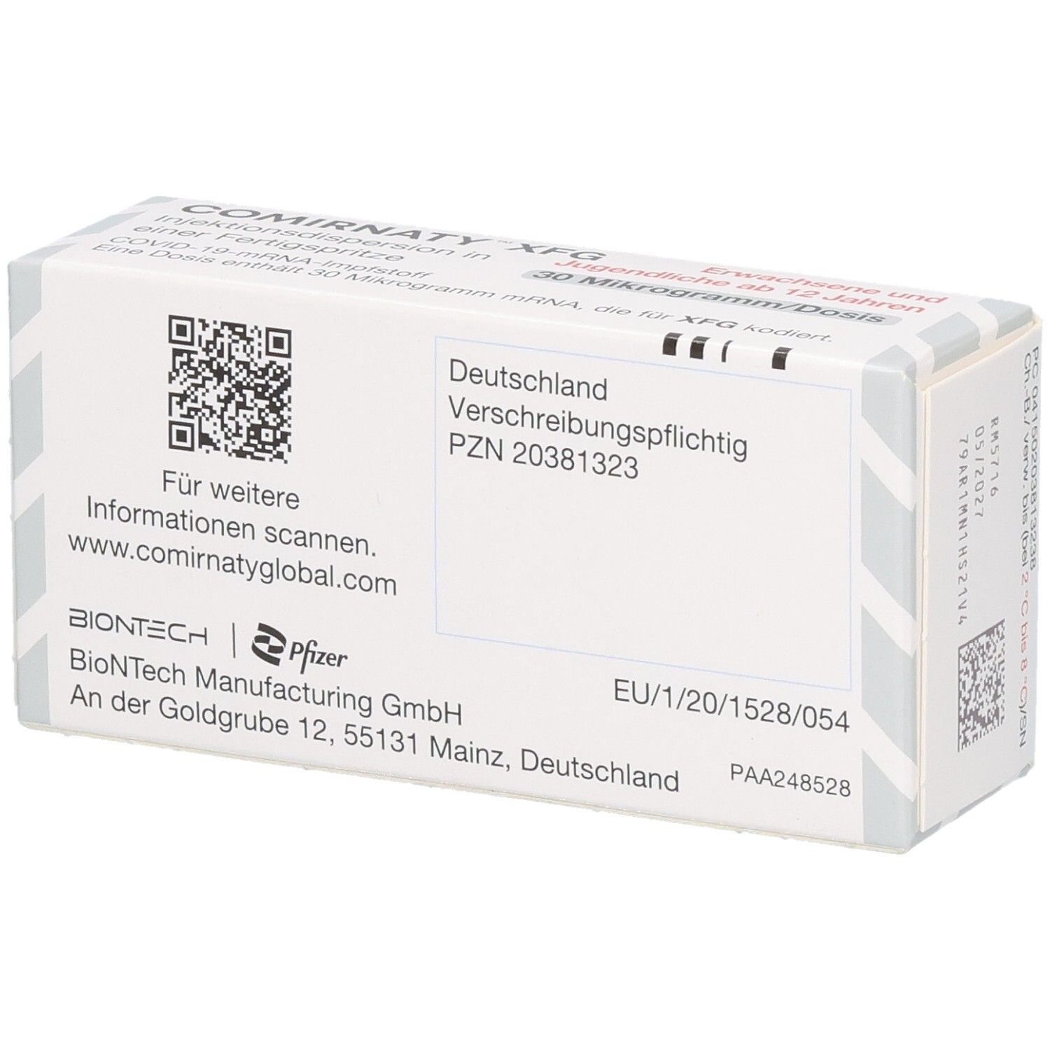 Seitenansicht der COMIRNATY XFG Packung mit QR-Code, Herstellerinformationen und Zulassungsnummer.